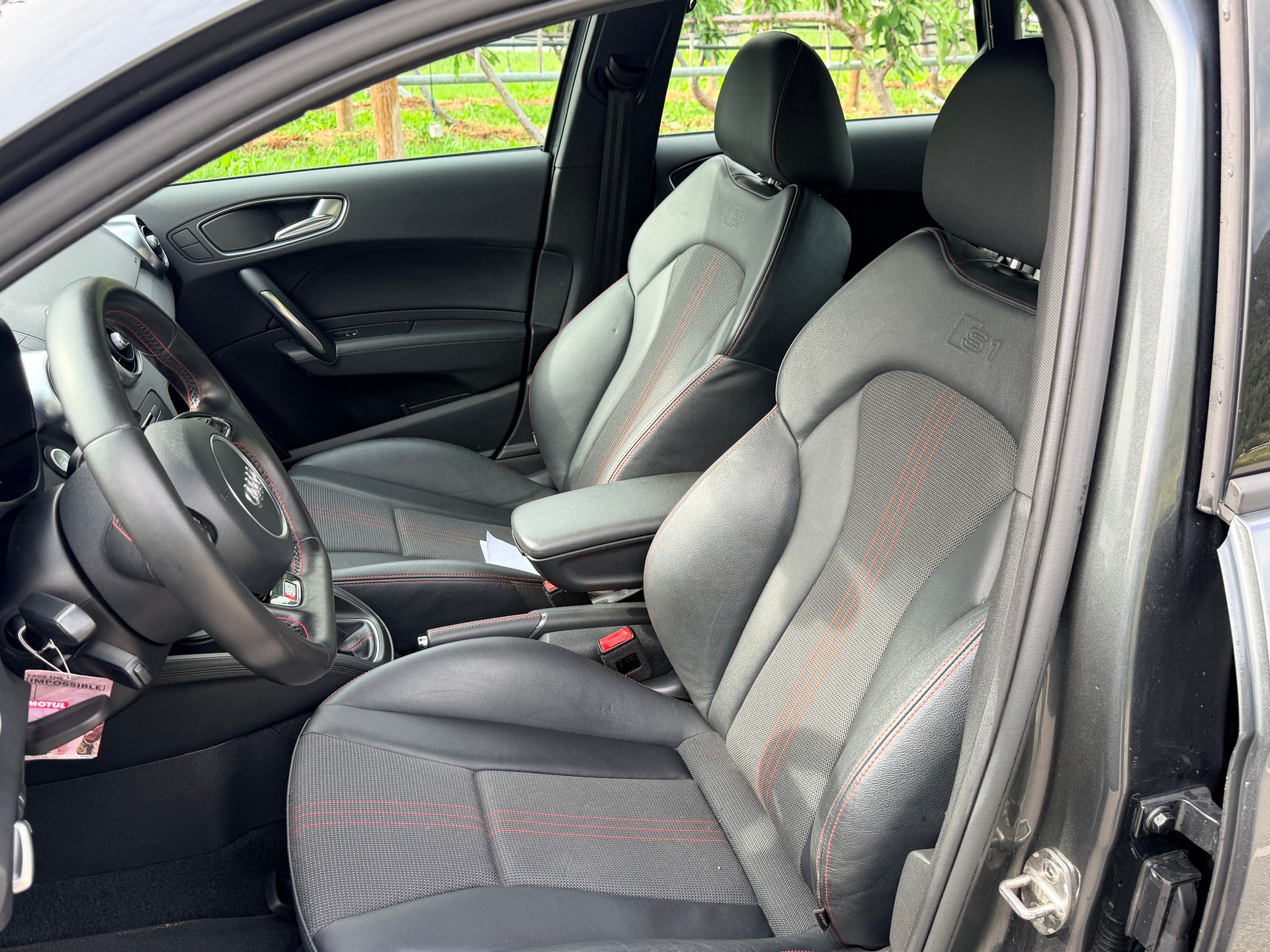 AUDI S1 Sportback 2.0 TFSI quattro-image-9