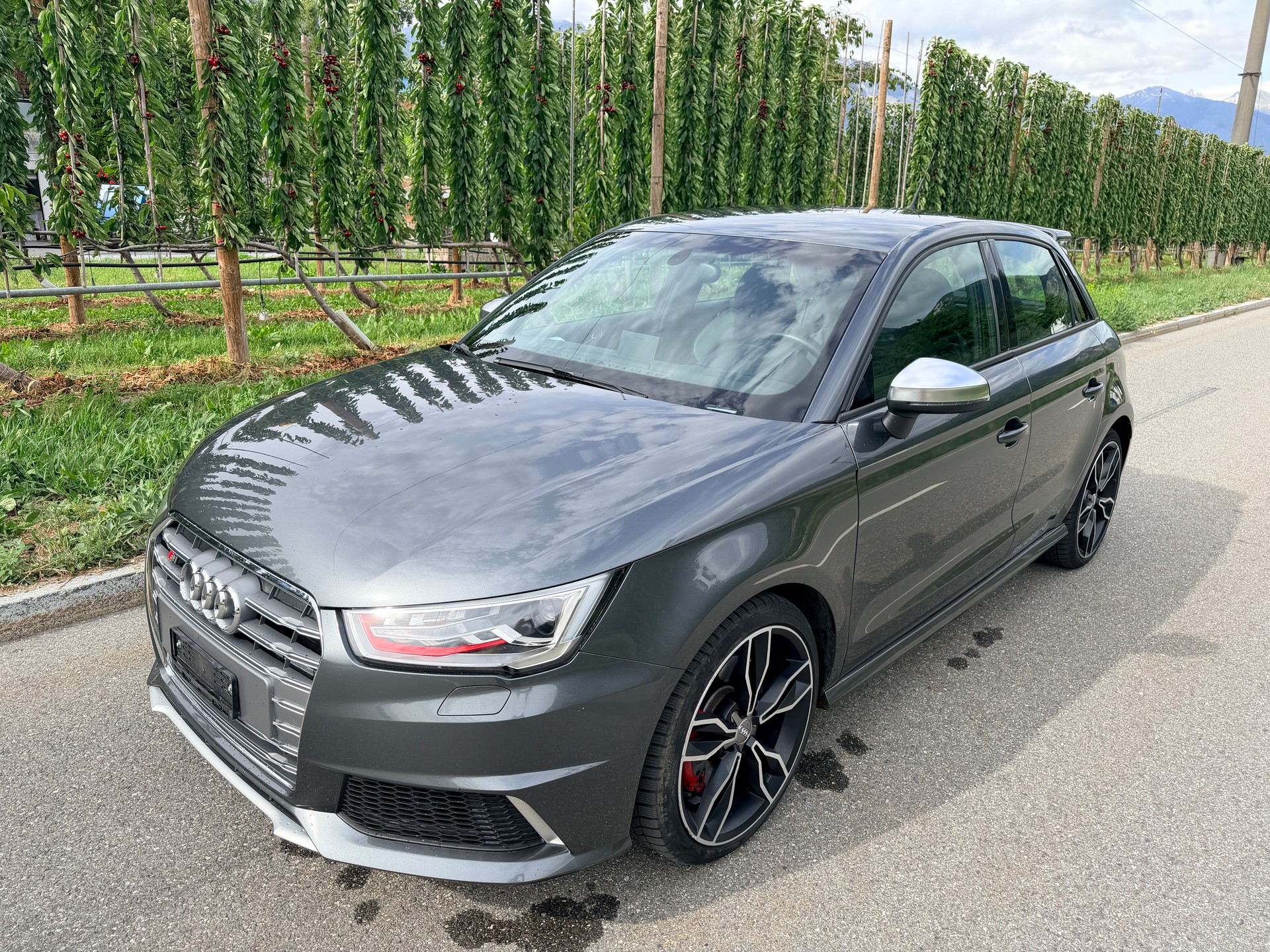 AUDI S1 Sportback 2.0 TFSI quattro-image-1
