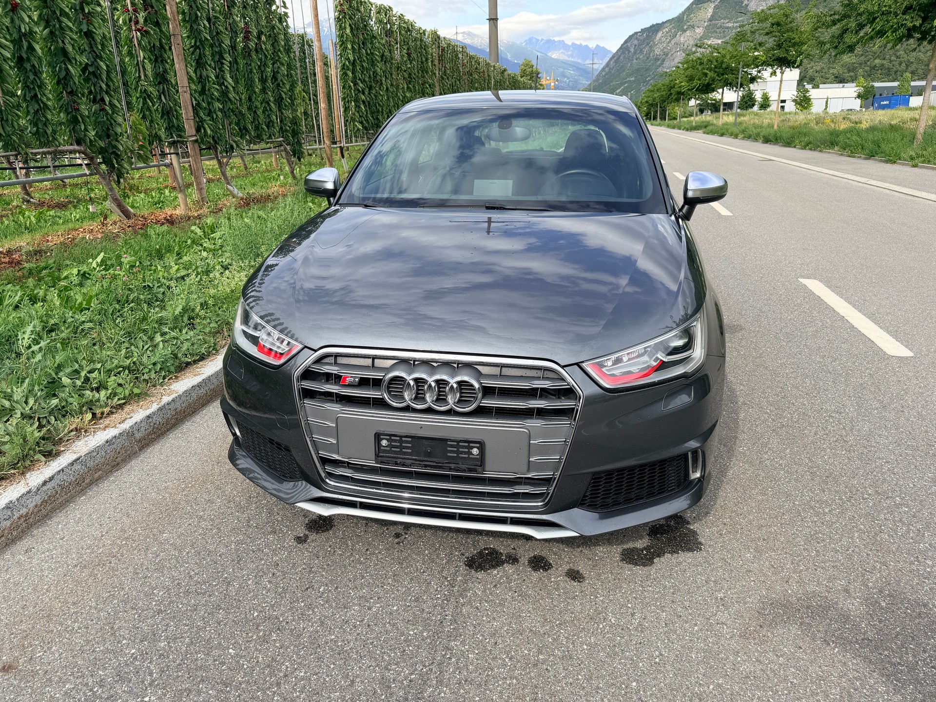 AUDI S1 Sportback 2.0 TFSI quattro-image-2