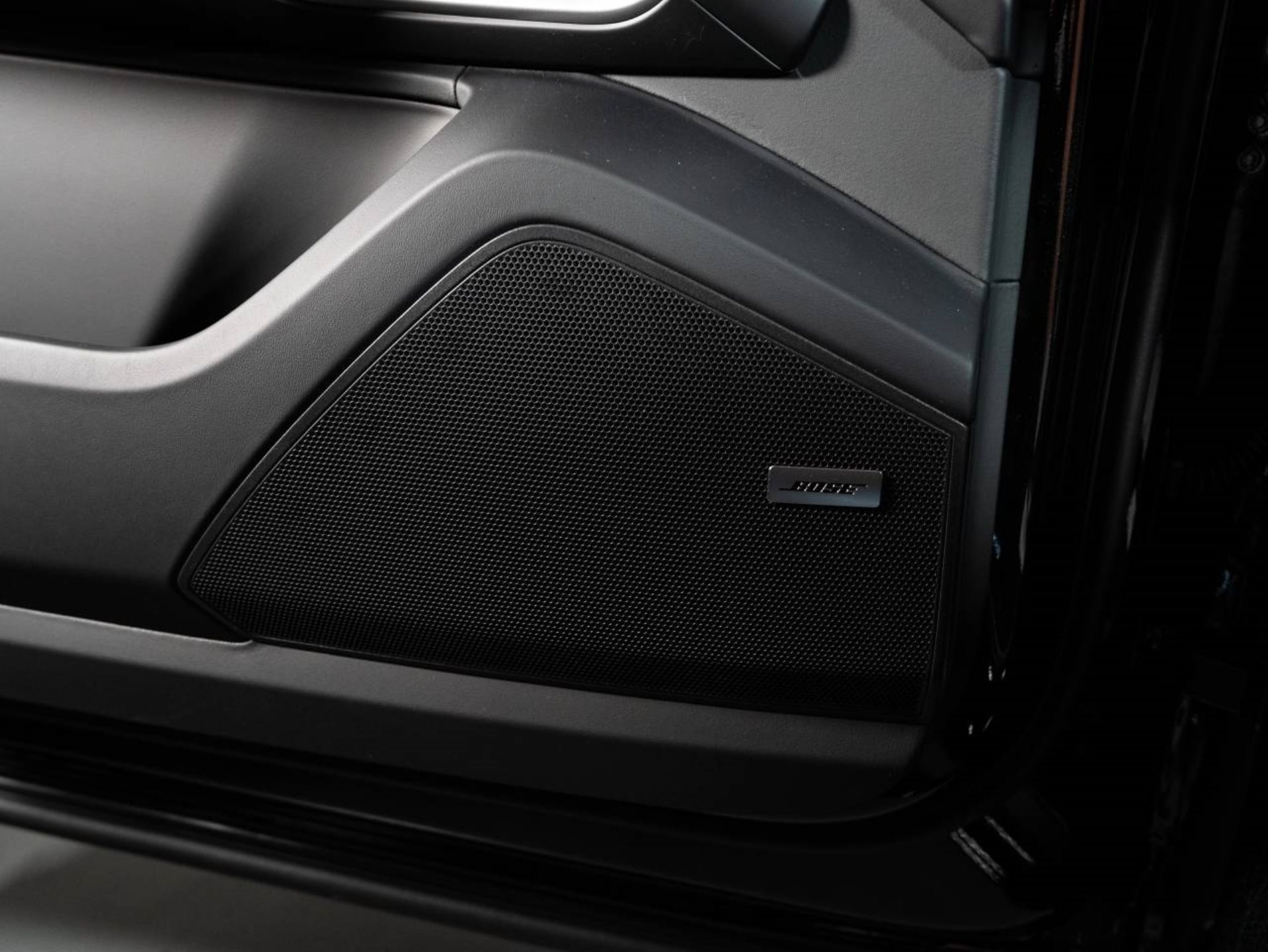 PORSCHE Cayenne Coupé Black Edition-image-16