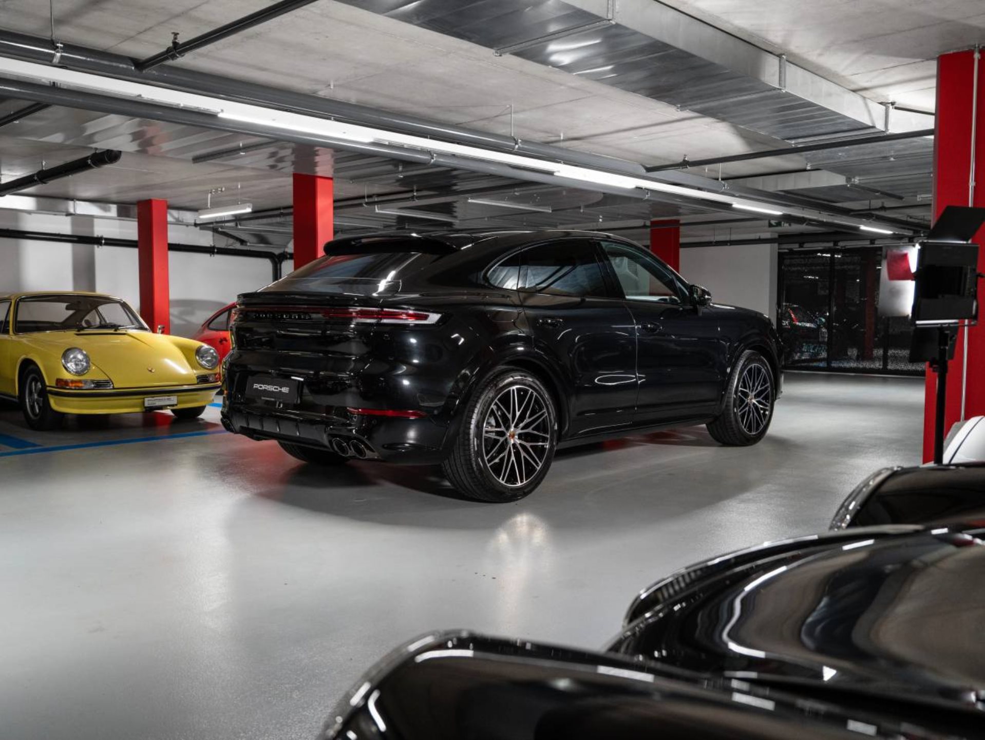 PORSCHE Cayenne Coupé Black Edition-image-7