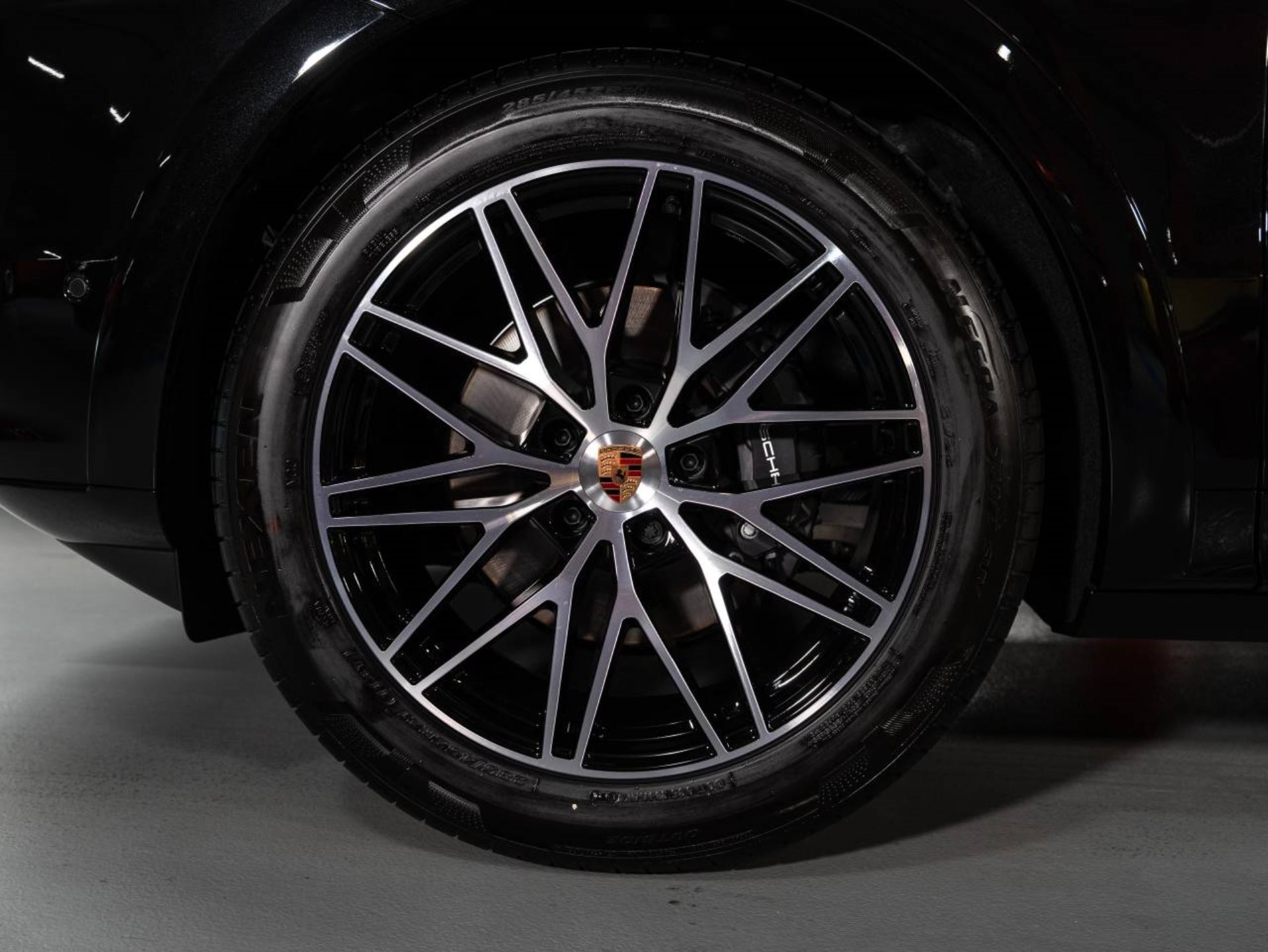 PORSCHE Cayenne Coupé Black Edition-image-24