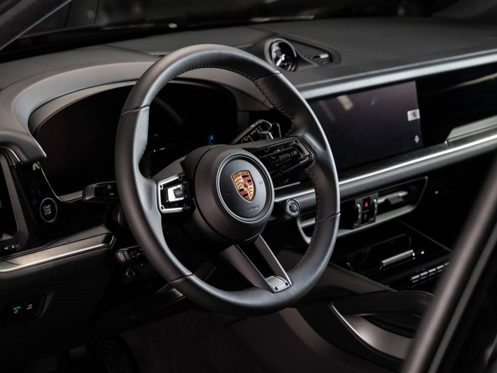 PORSCHE Cayenne Coupé Black Edition-image-8