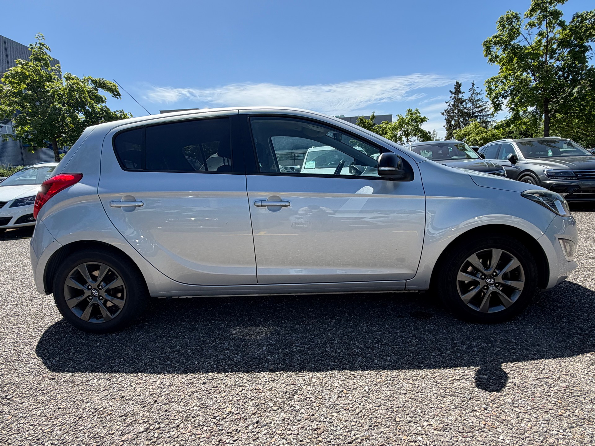 HYUNDAI i20 1.2 **TOP PREIS**-image-3