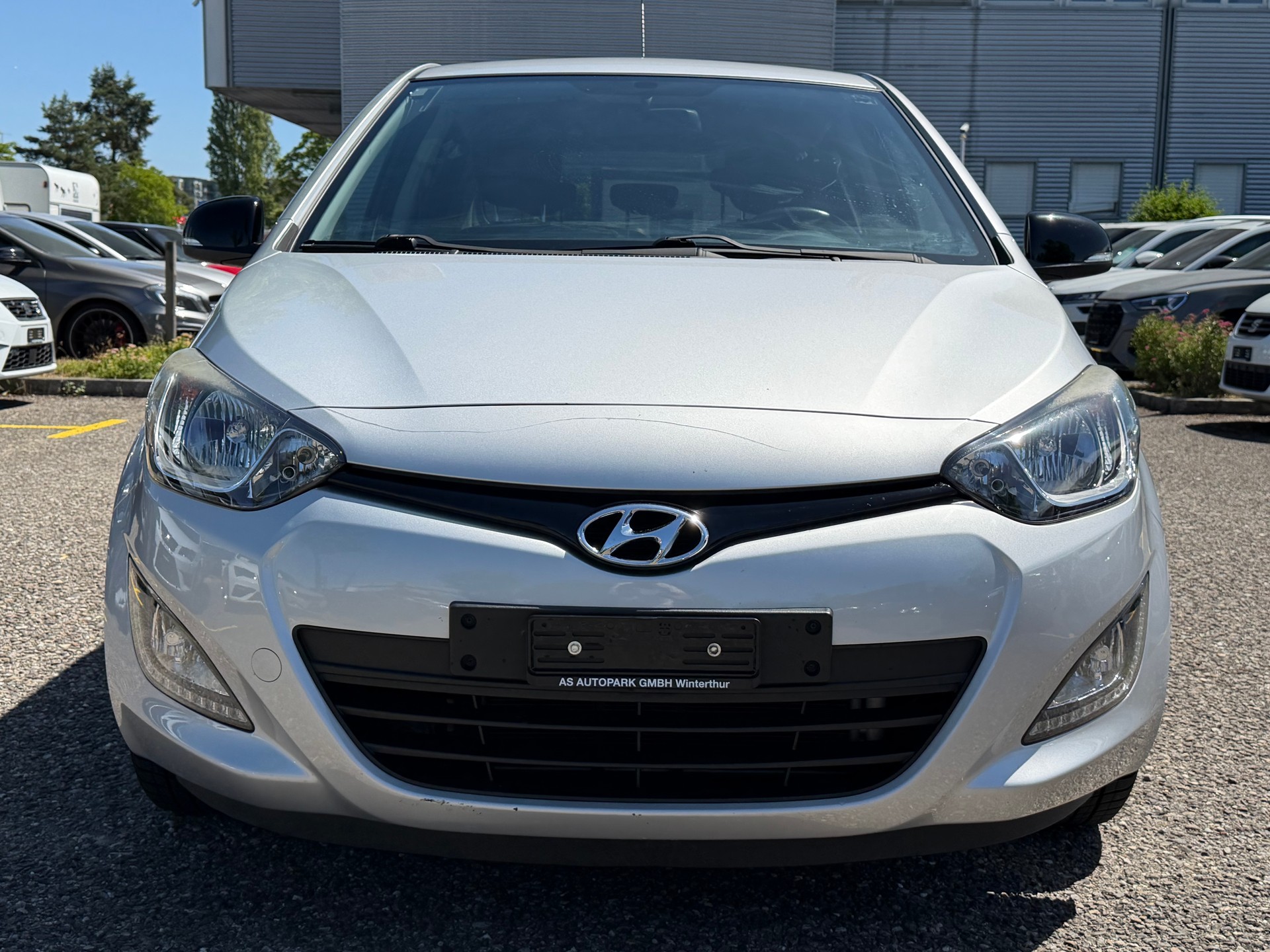 HYUNDAI i20 1.2 **TOP PREIS**-image-1