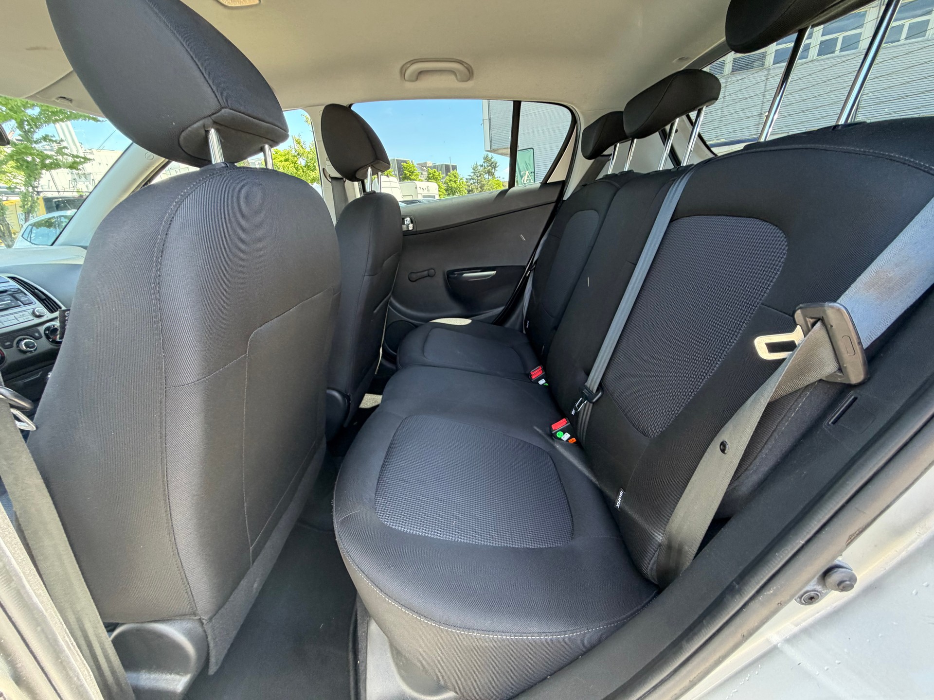 HYUNDAI i20 1.2 **TOP PREIS**-image-9
