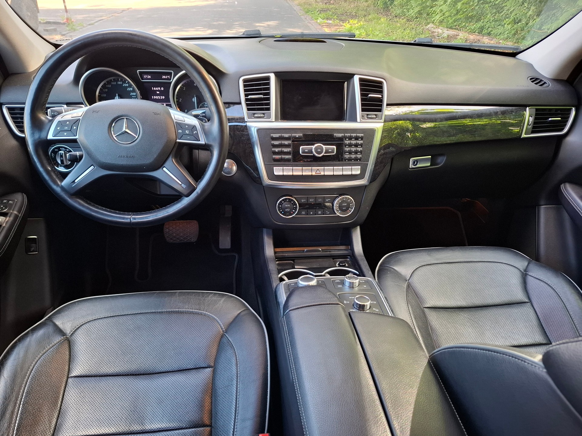 MERCEDES-BENZ ML 350 BlueTEC 4Matic 7G-Tronic-image-2