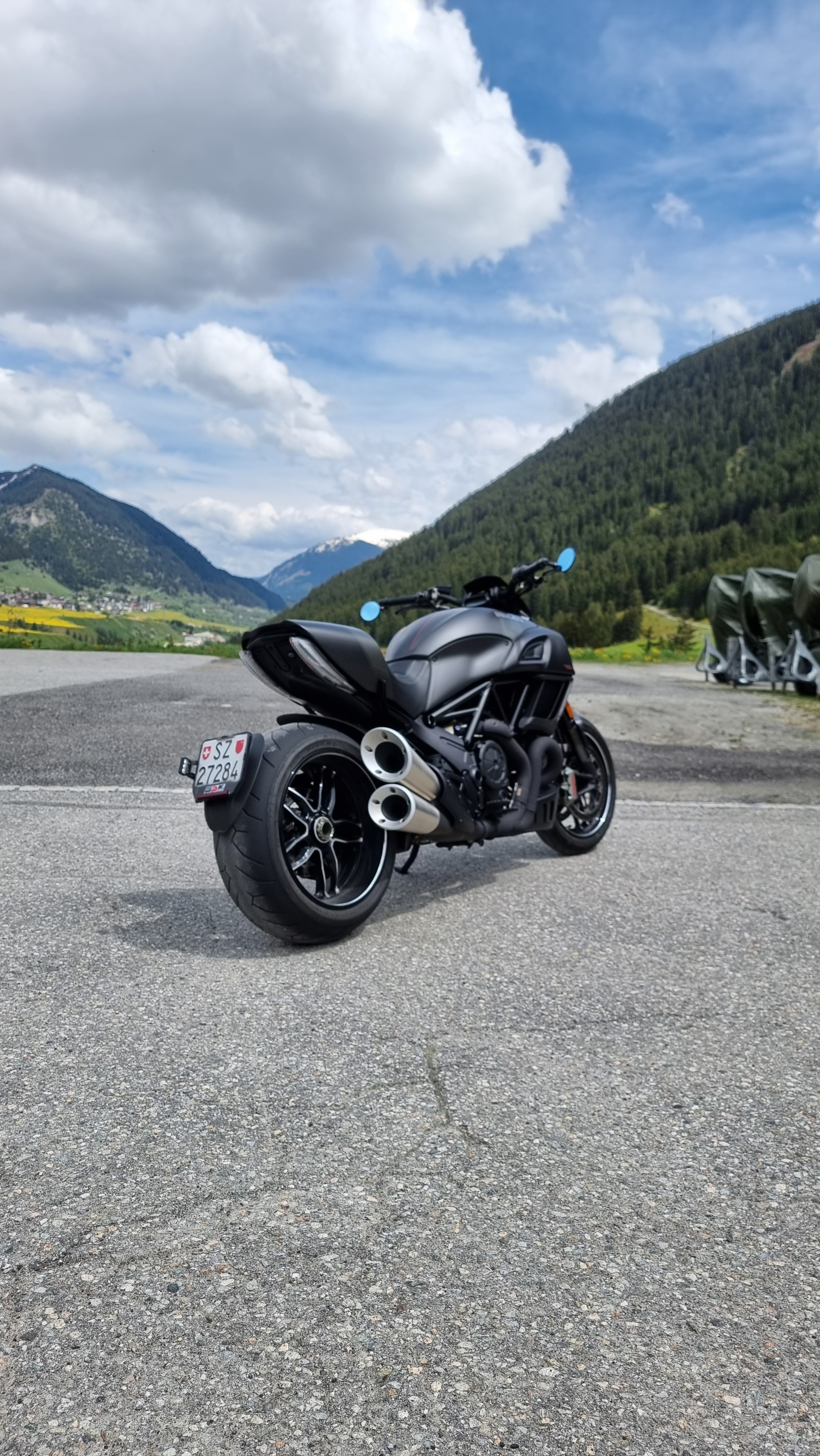 DUCATI Diavel 1200 Carbon-image-4