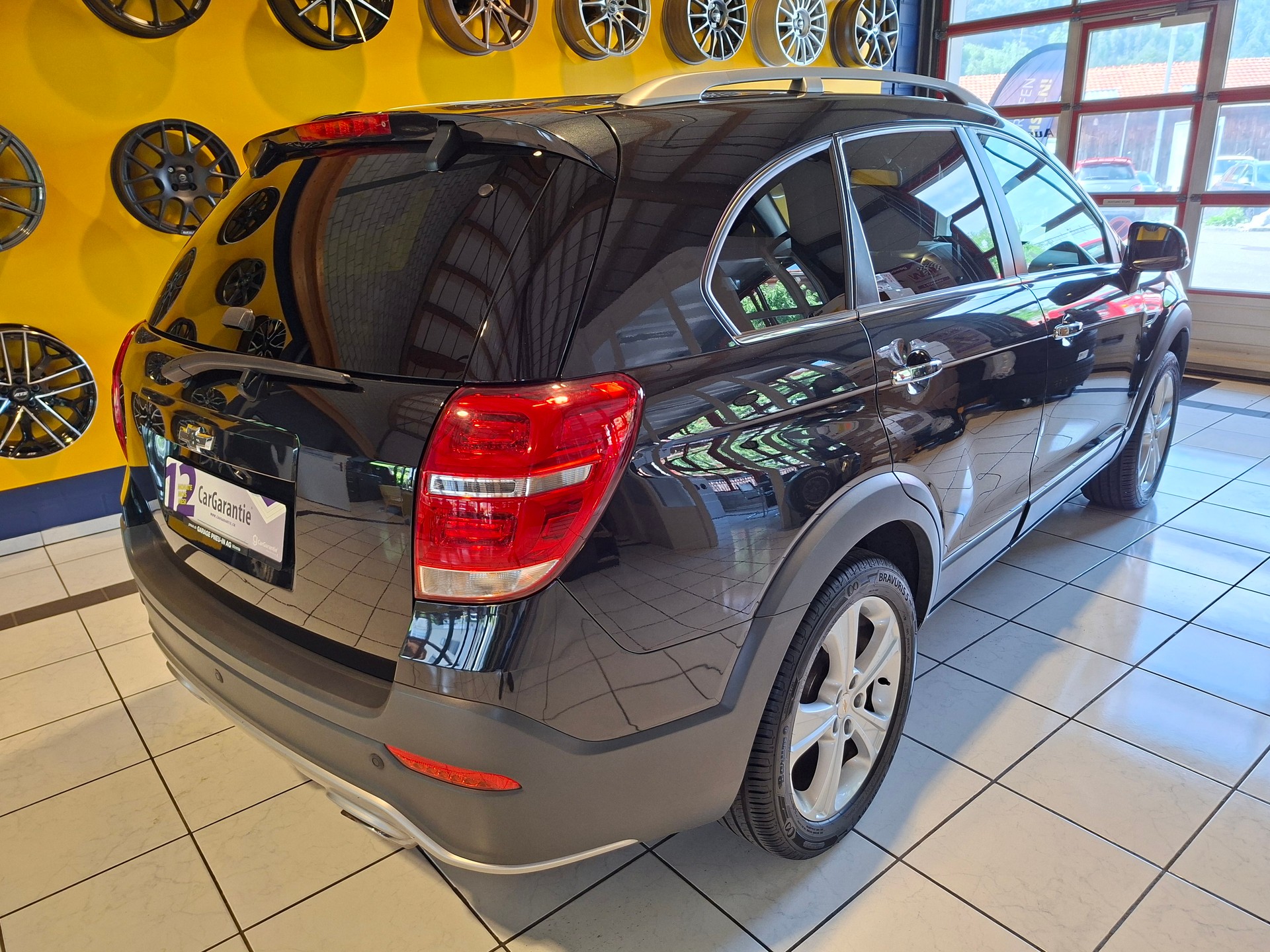 CHEVROLET Captiva 2.2 VCDi LT 4WD Automatic-image-3