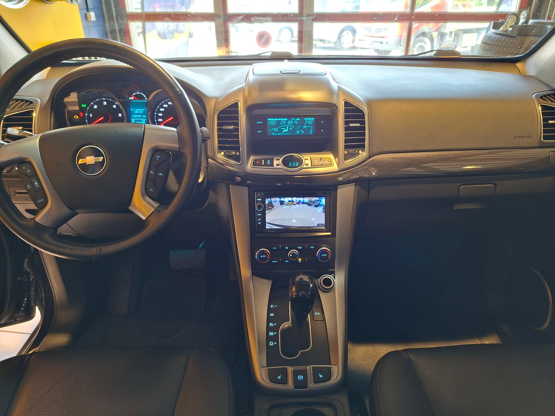 CHEVROLET Captiva 2.2 VCDi LT 4WD Automatic-image-7