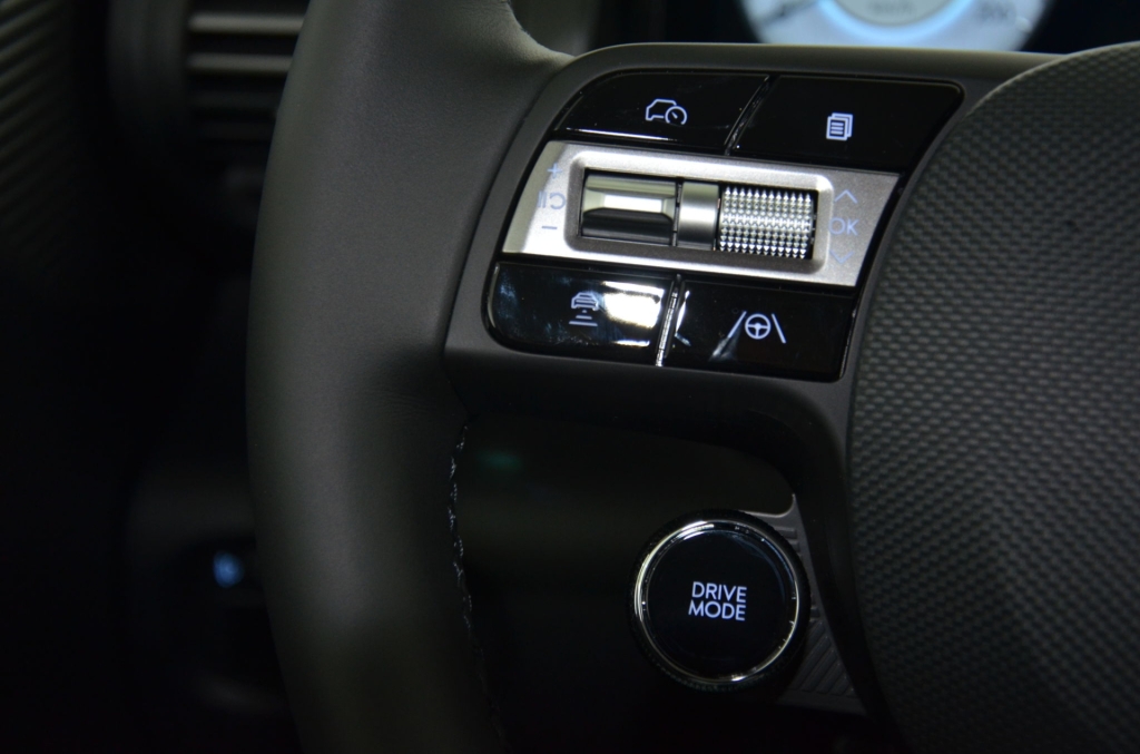 HYUNDAI Inster 49kWh Luxury-image-19