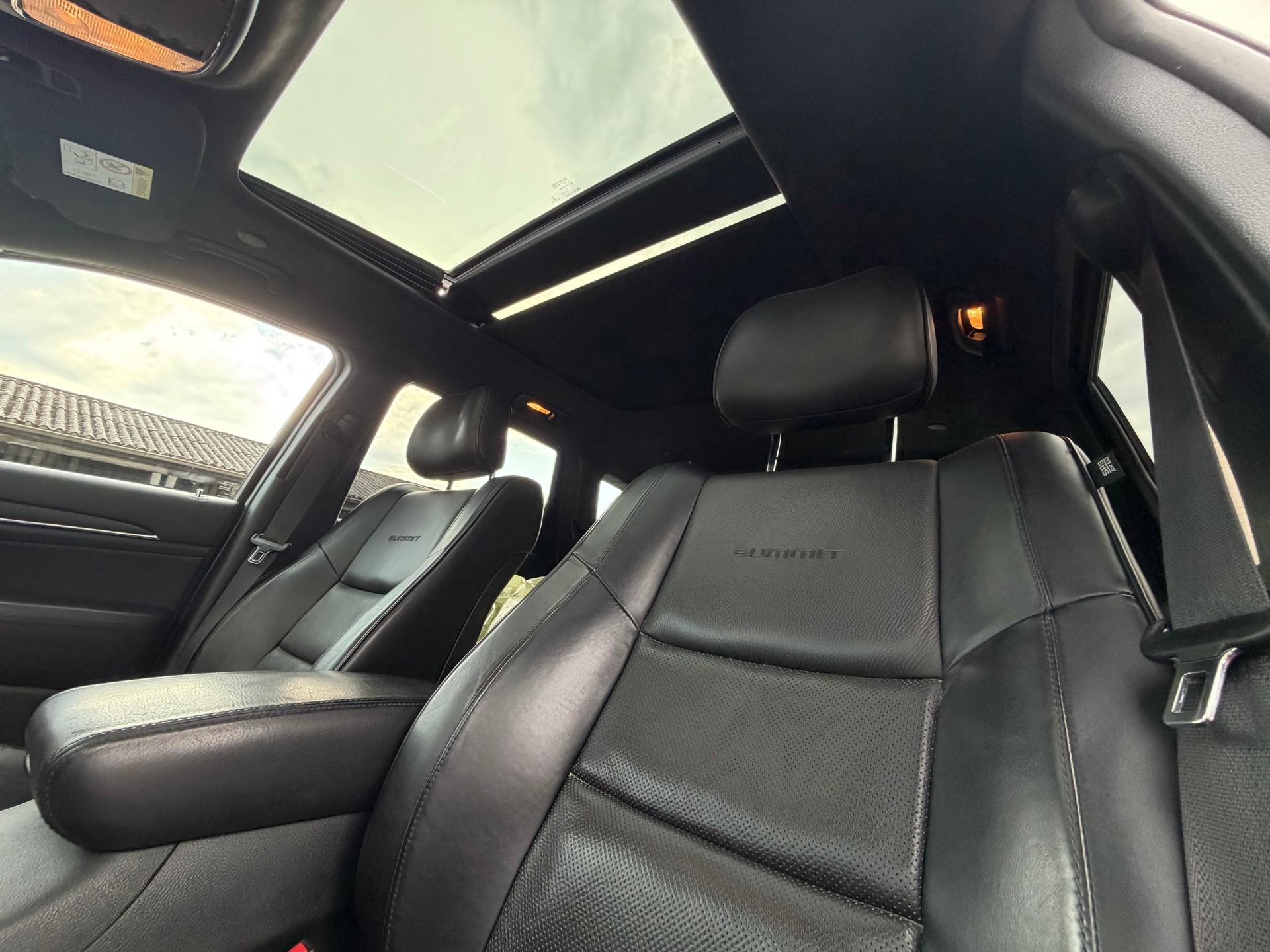 JEEP Grand Cherokee 3.0 CRD Summit Automatic-image-14