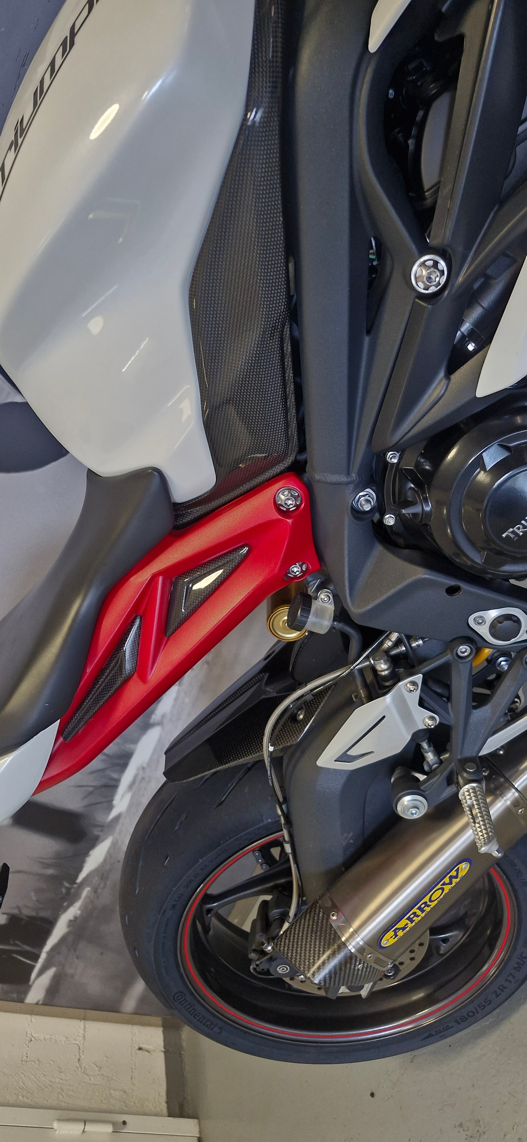 TRIUMPH Daytona 675 R ABS-image-10