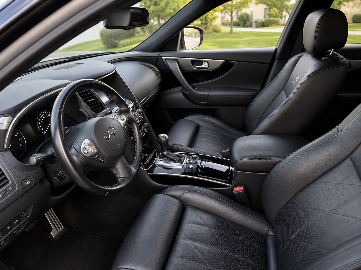 INFINITI 30d GT Premium AWD-image-2