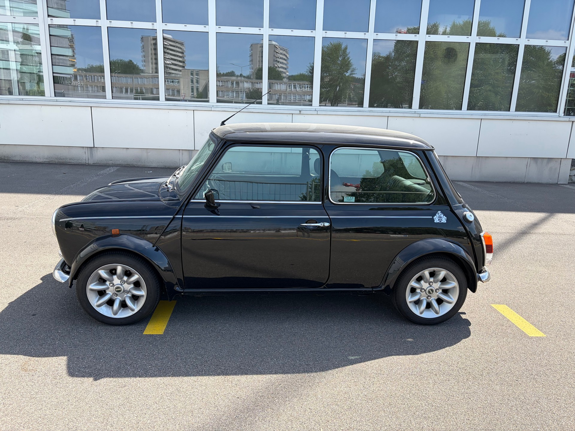 MINI 1.3 MPI 40th Anniversary Edition-image-1