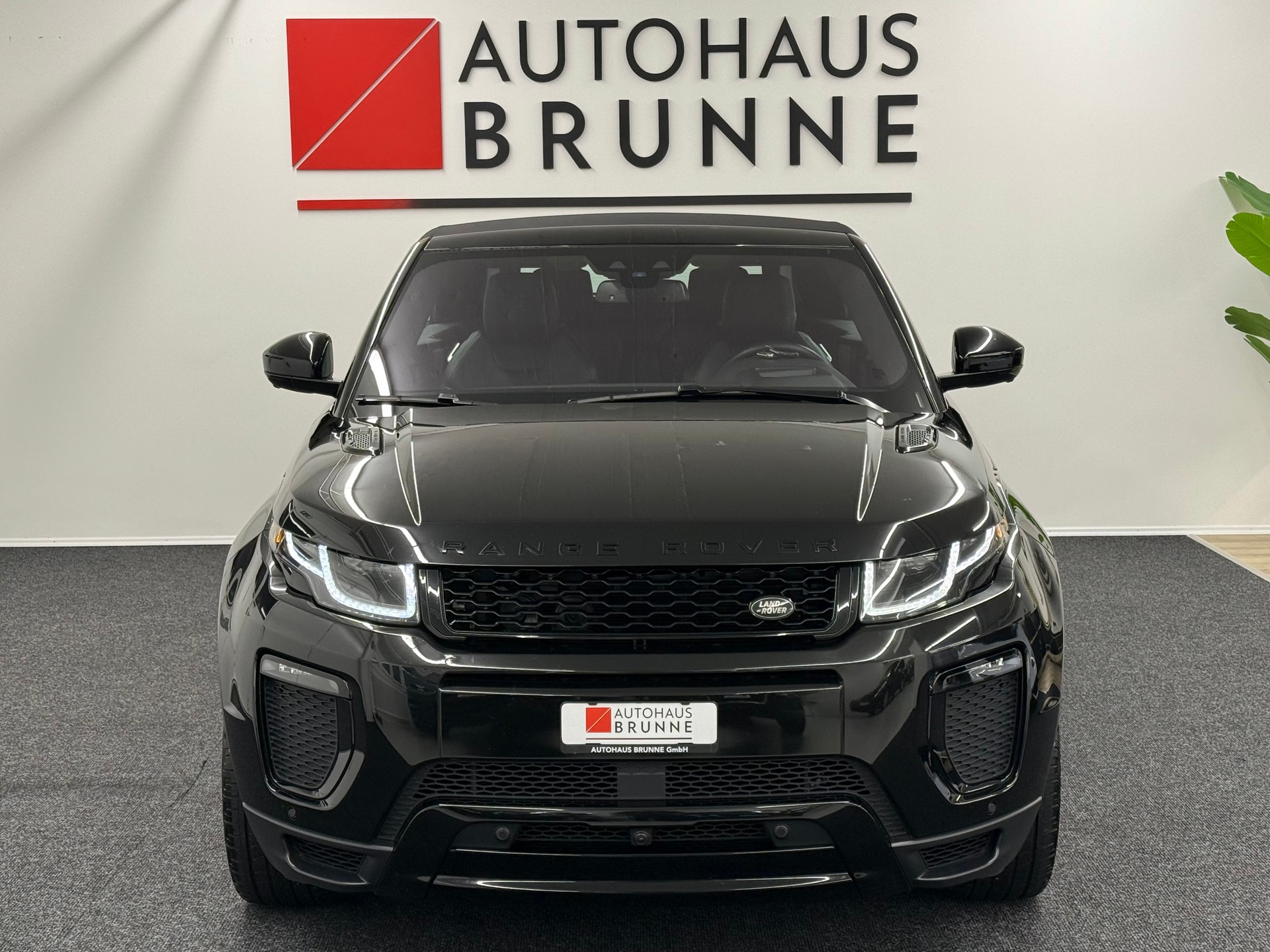 LAND ROVER Range Rover Evoque Conver. 2.0 TD4 HSE Dynamic AT9-image-2