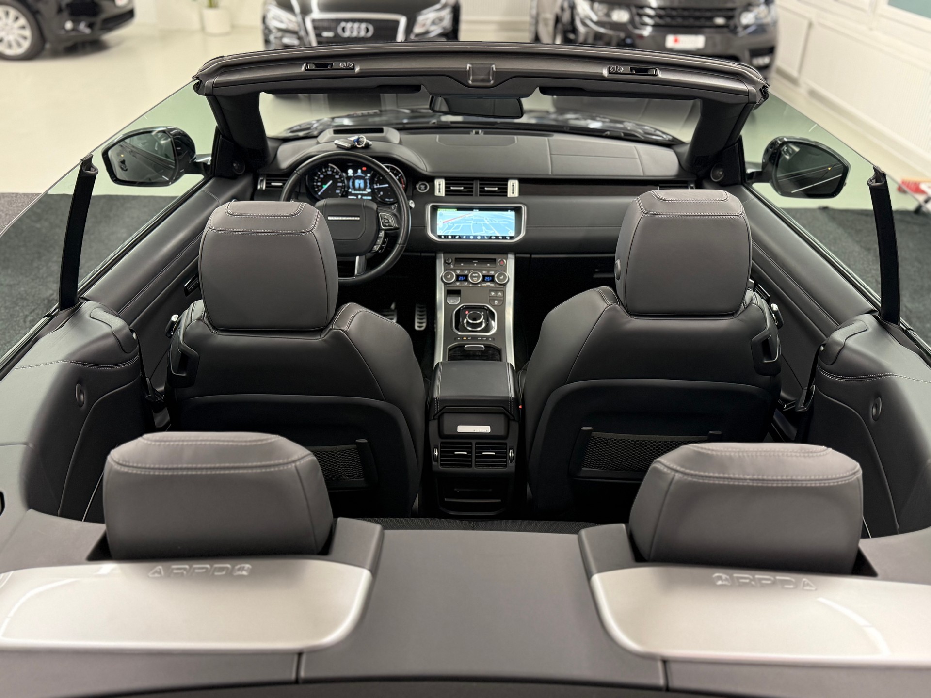 LAND ROVER Range Rover Evoque Conver. 2.0 TD4 HSE Dynamic AT9-image-17