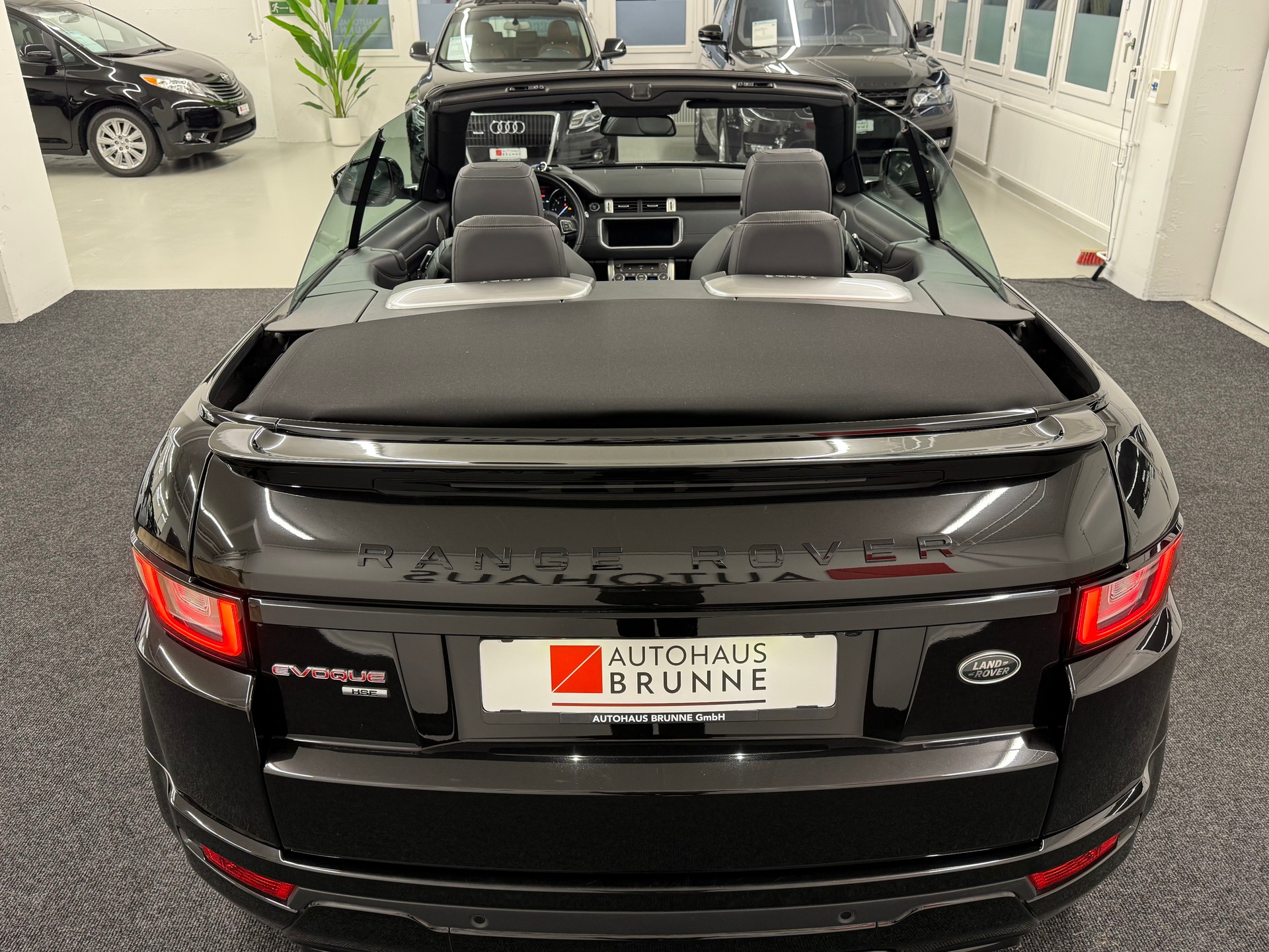 LAND ROVER Range Rover Evoque Conver. 2.0 TD4 HSE Dynamic AT9-image-9