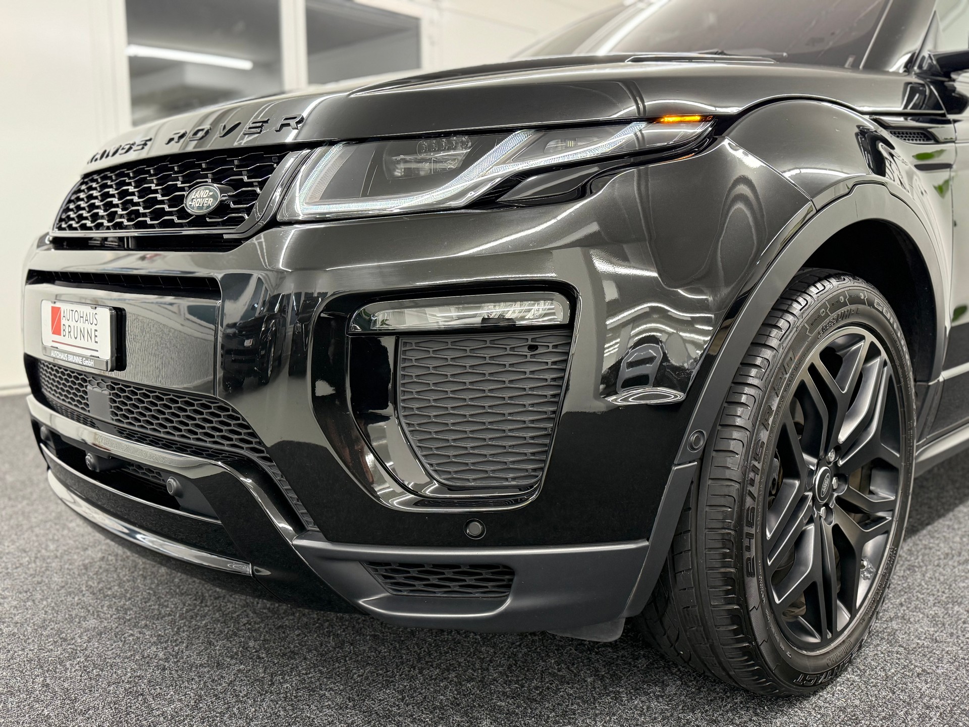 LAND ROVER Range Rover Evoque Conver. 2.0 TD4 HSE Dynamic AT9-image-13