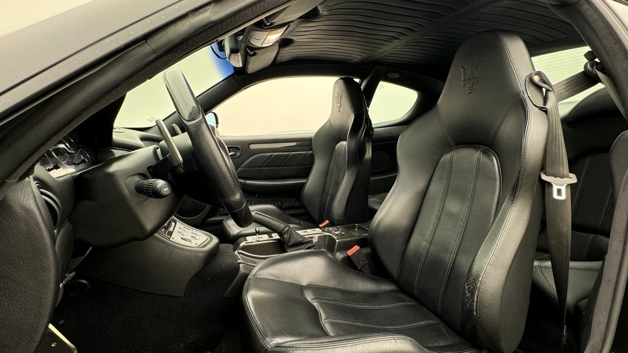 MASERATI Coupé GranSport-image-4