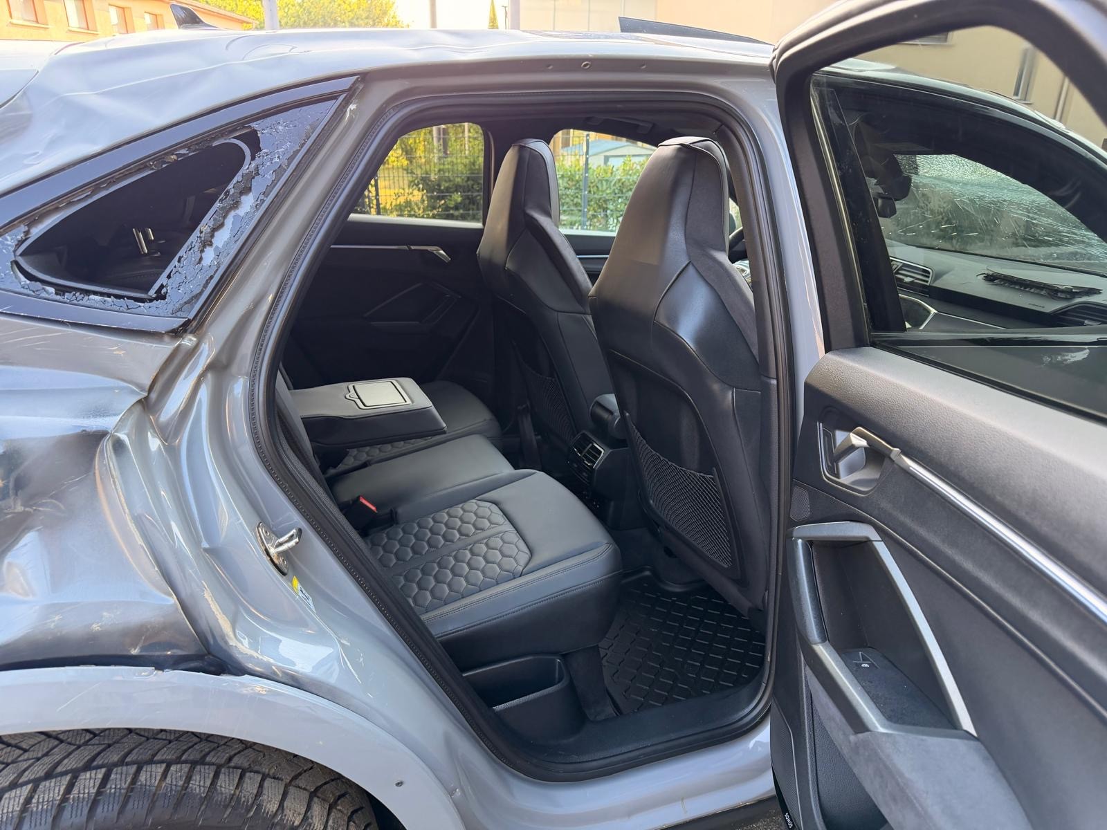 AUDI RS Q3 Sportback quattro S tronic-image-10