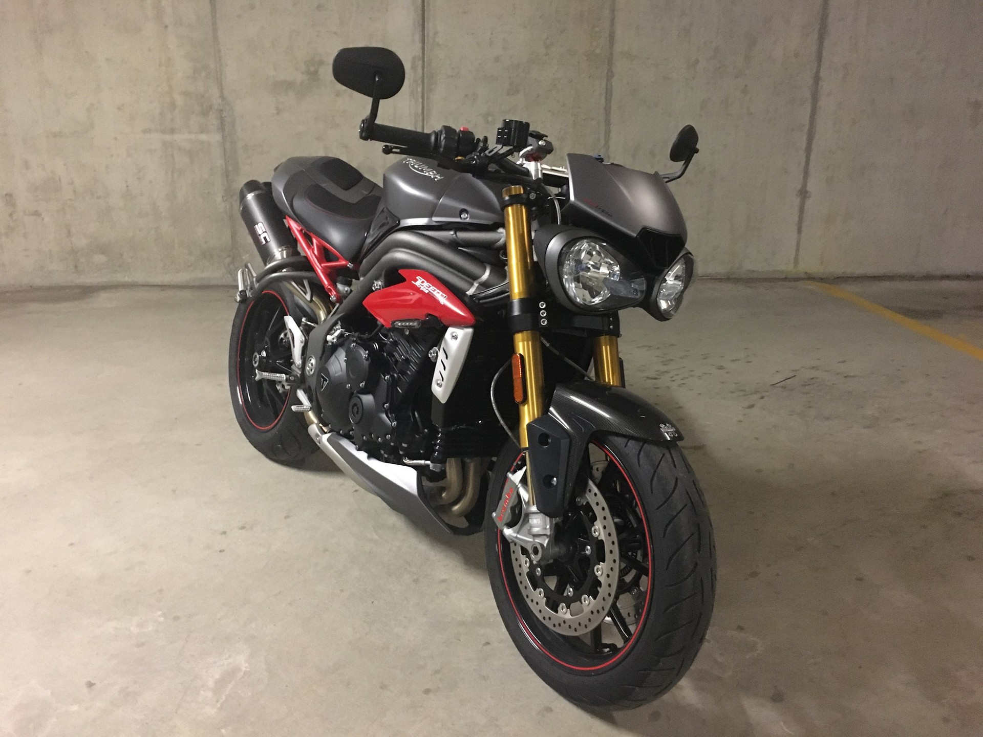 TRIUMPH Speed Triple R 1050 ABS