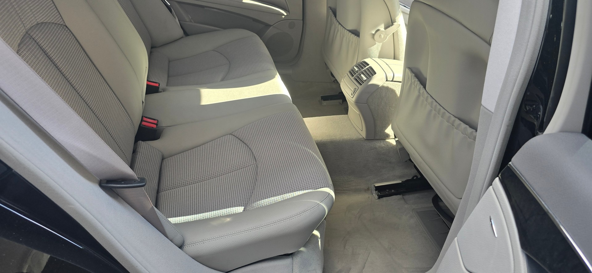 MERCEDES-BENZ E 200 Kompressor Avantgarde-image-14