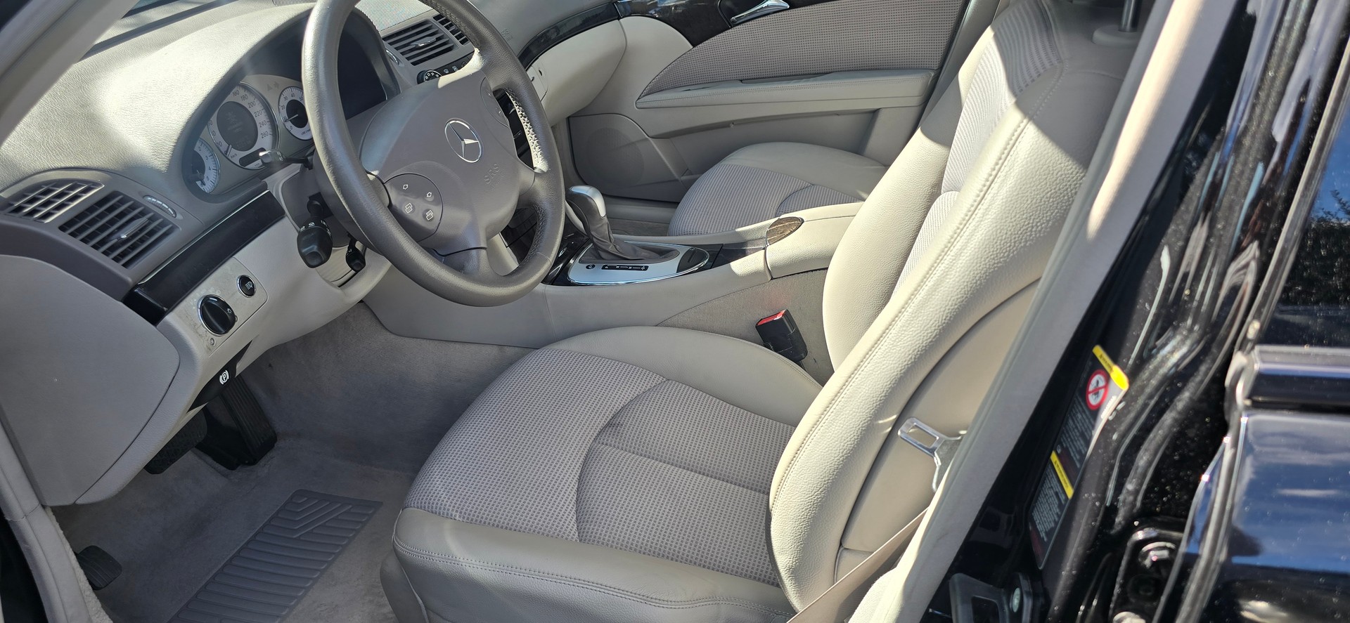 MERCEDES-BENZ E 200 Kompressor Avantgarde-image-12