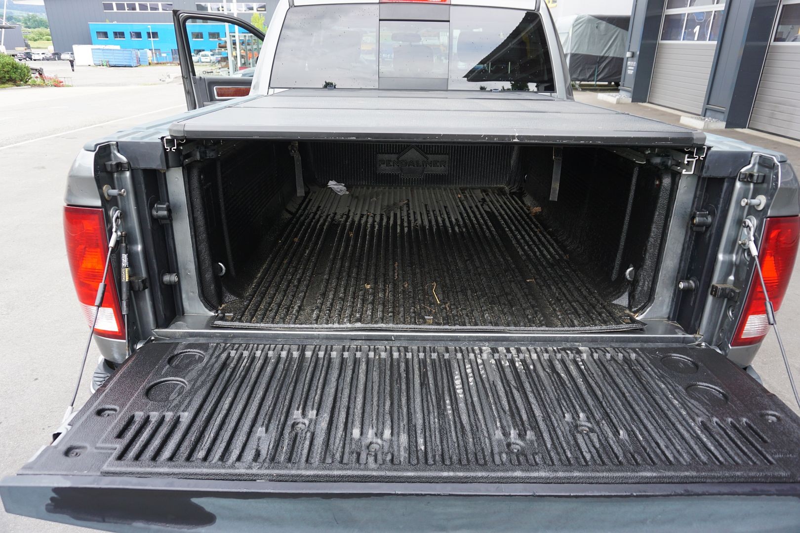 DODGE Ram Laramie-image-20