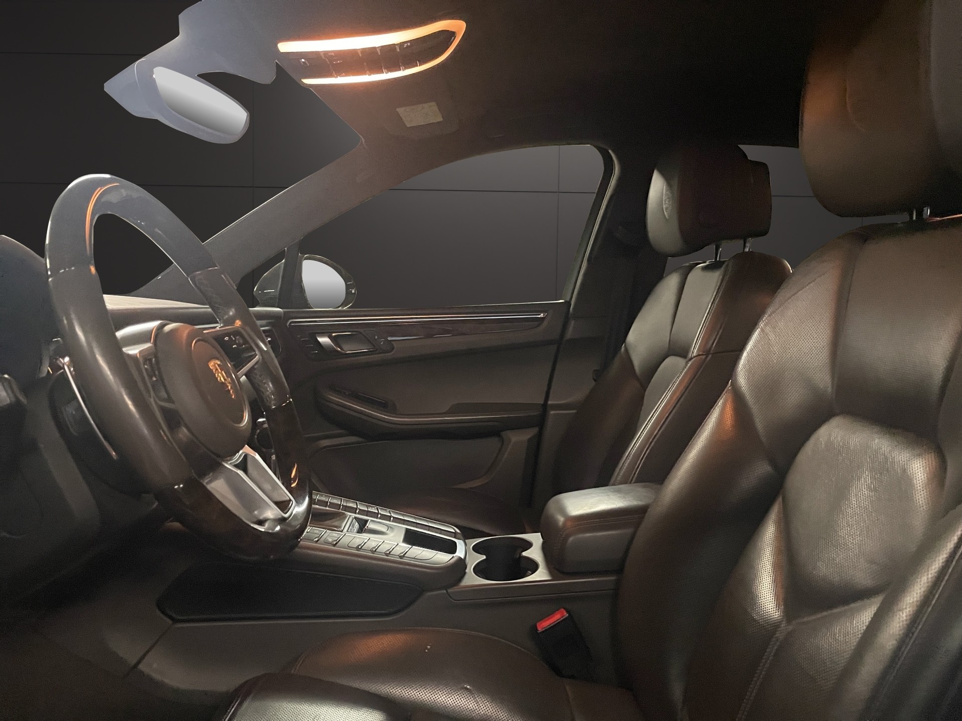 PORSCHE Macan Turbo PDK-image-8