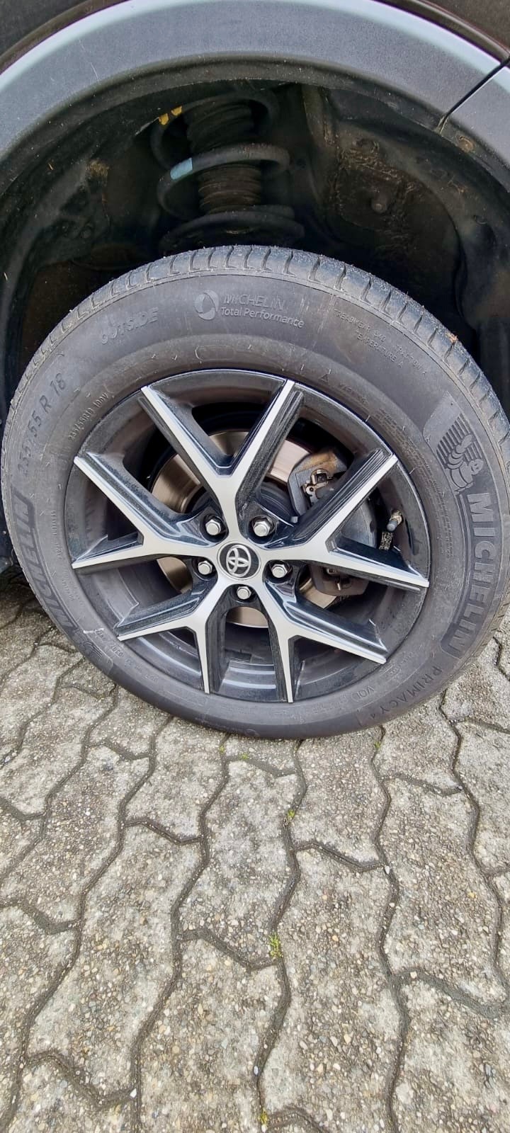 TOYOTA RAV-4-image-2