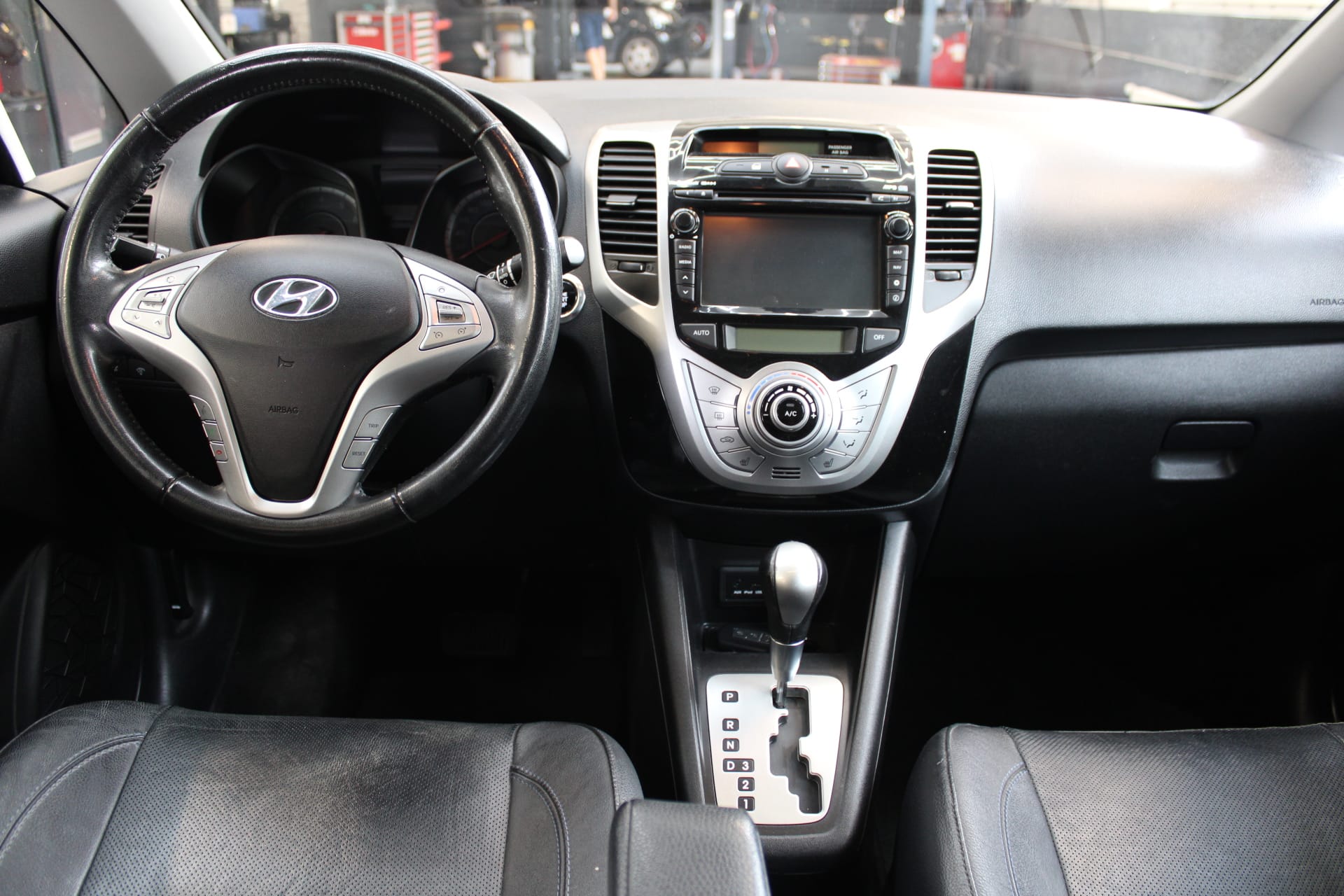 HYUNDAI iX20 1.6 Premium Automatic-image-4