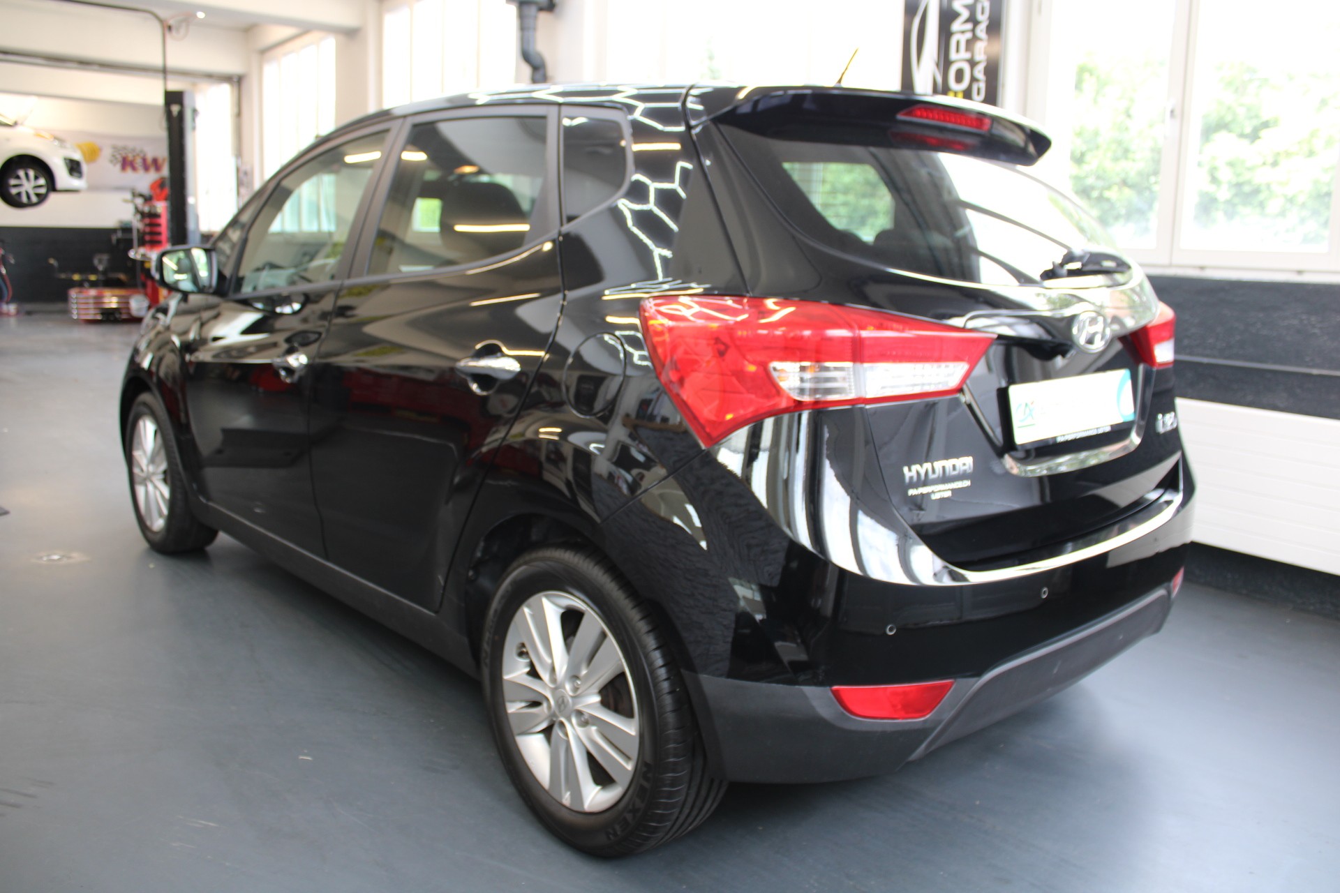 HYUNDAI iX20 1.6 Premium Automatic-image-8