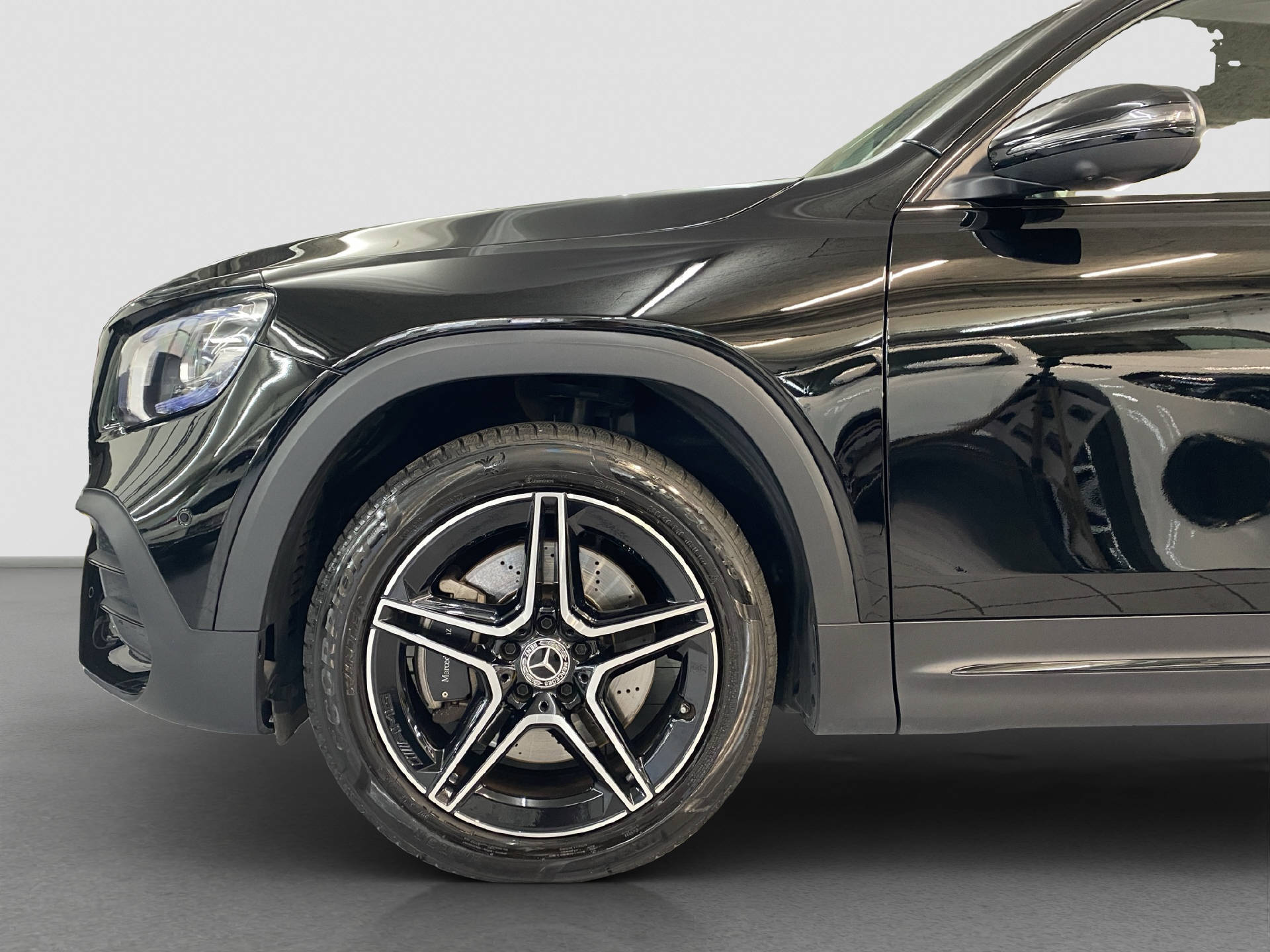 MERCEDES-BENZ GLB 250 AMG Line 4MATIC-image-5