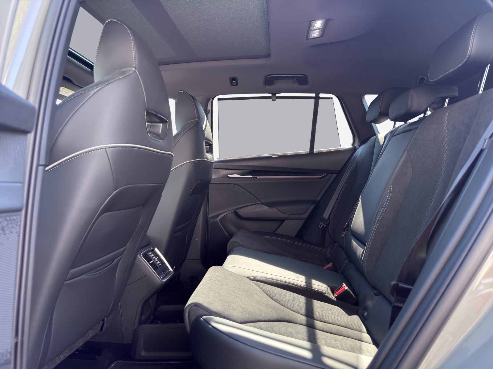 SKODA Enyaq 85x Sportline 4x4-image-11