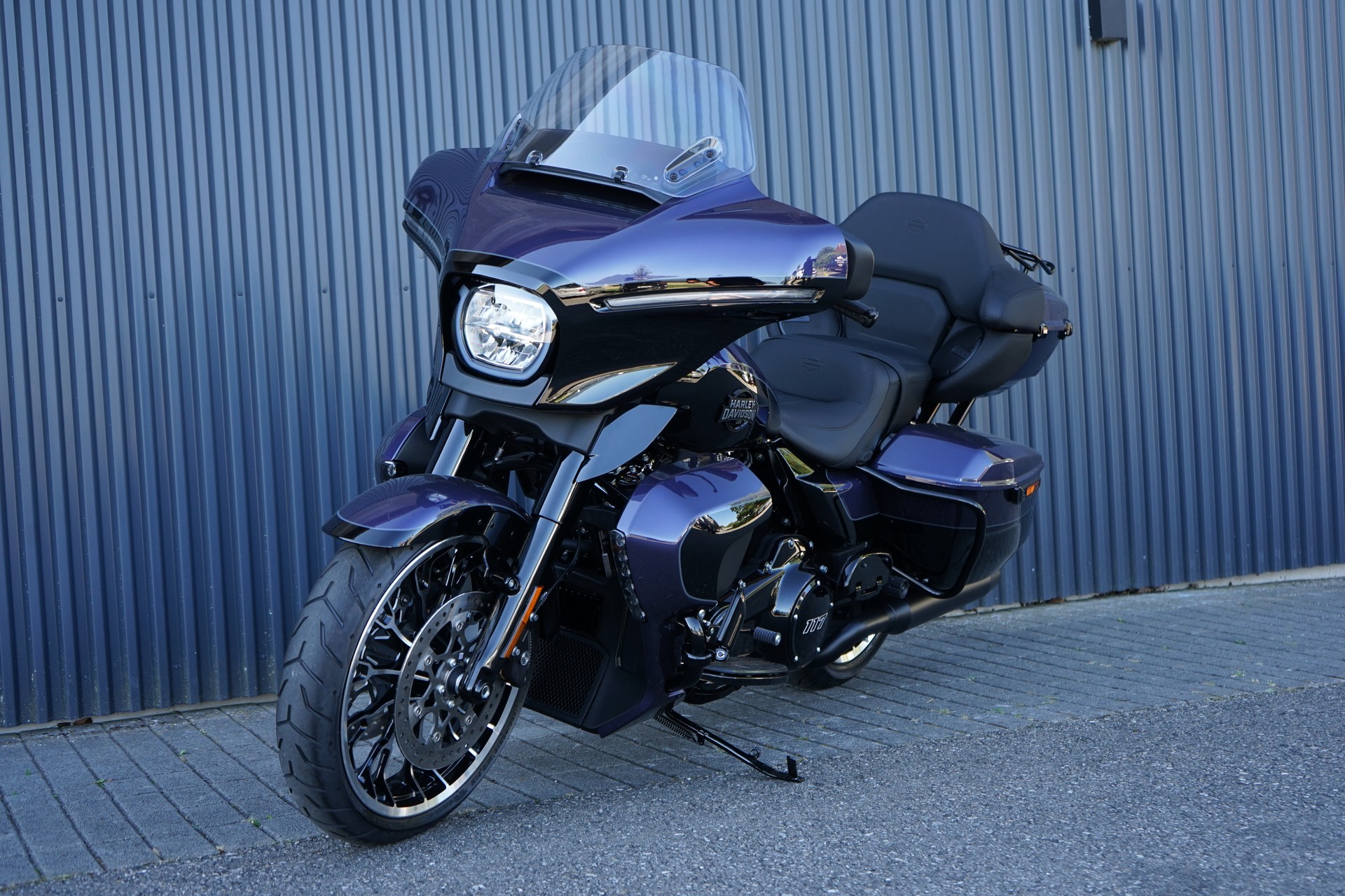 HARLEY-DAVIDSON FLHXL Street Glide 117 Limited-showroom-element-2