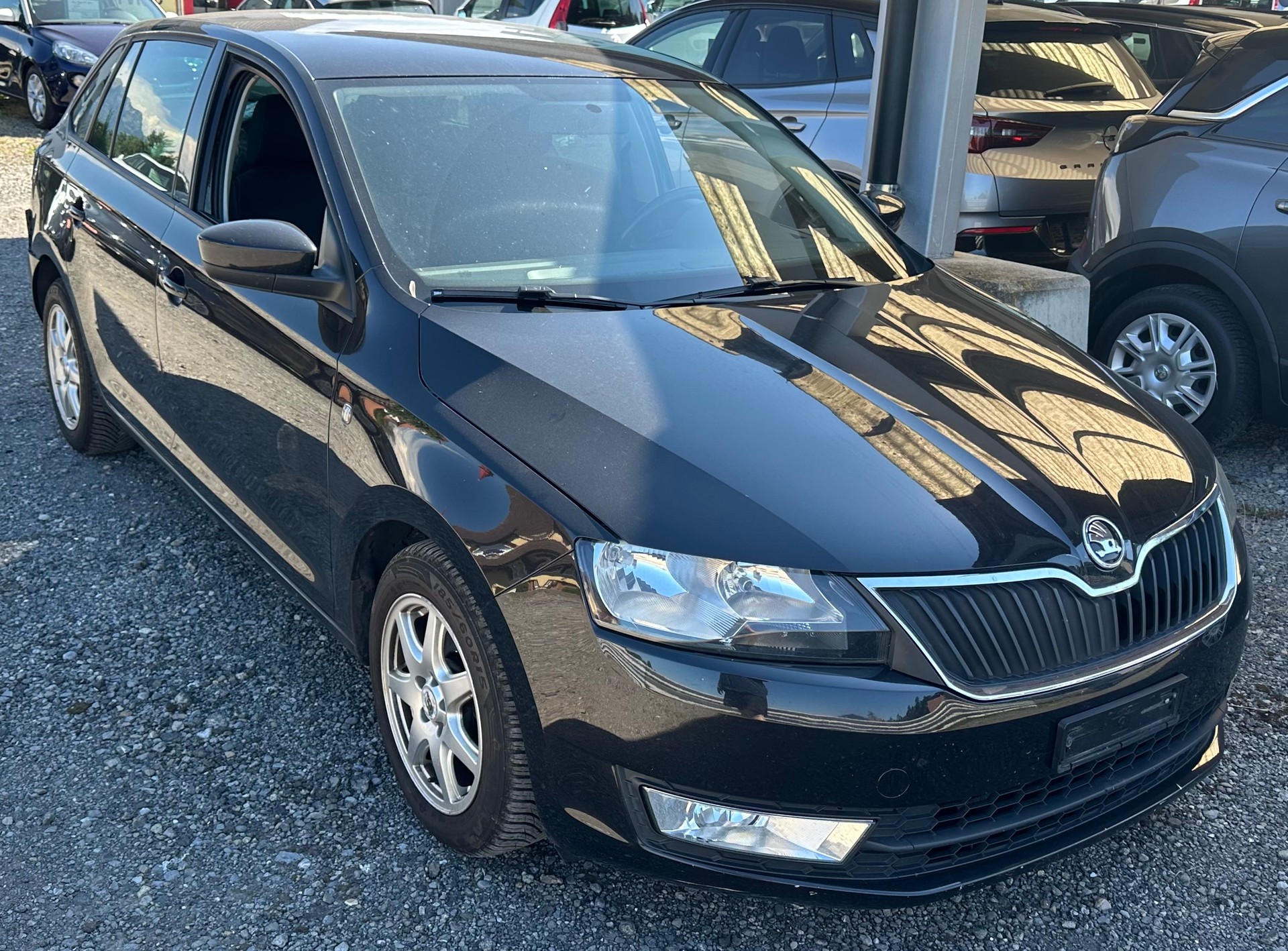 SKODA Rapid Spaceback 1.6 TDI Ambition-image-3