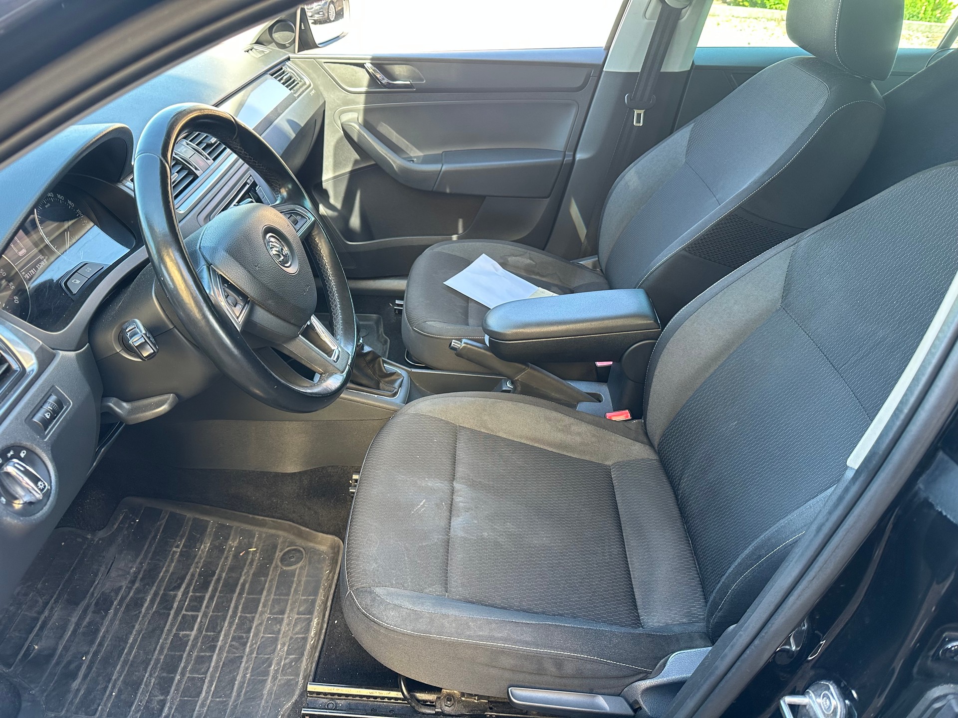 SKODA Rapid Spaceback 1.6 TDI Ambition-image-2