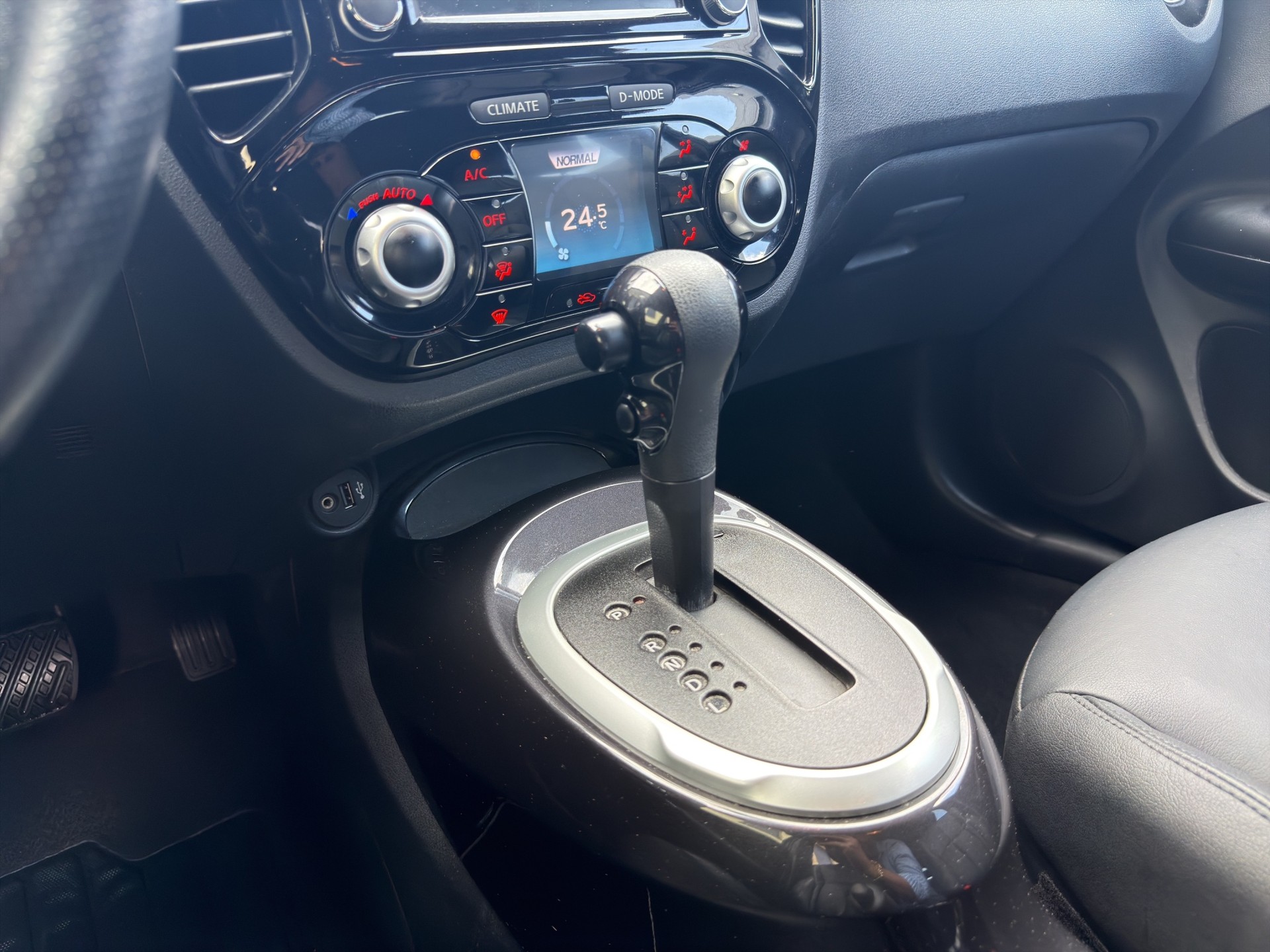 NISSAN Juke 1.6 acenta Xtronic CVT-image-15