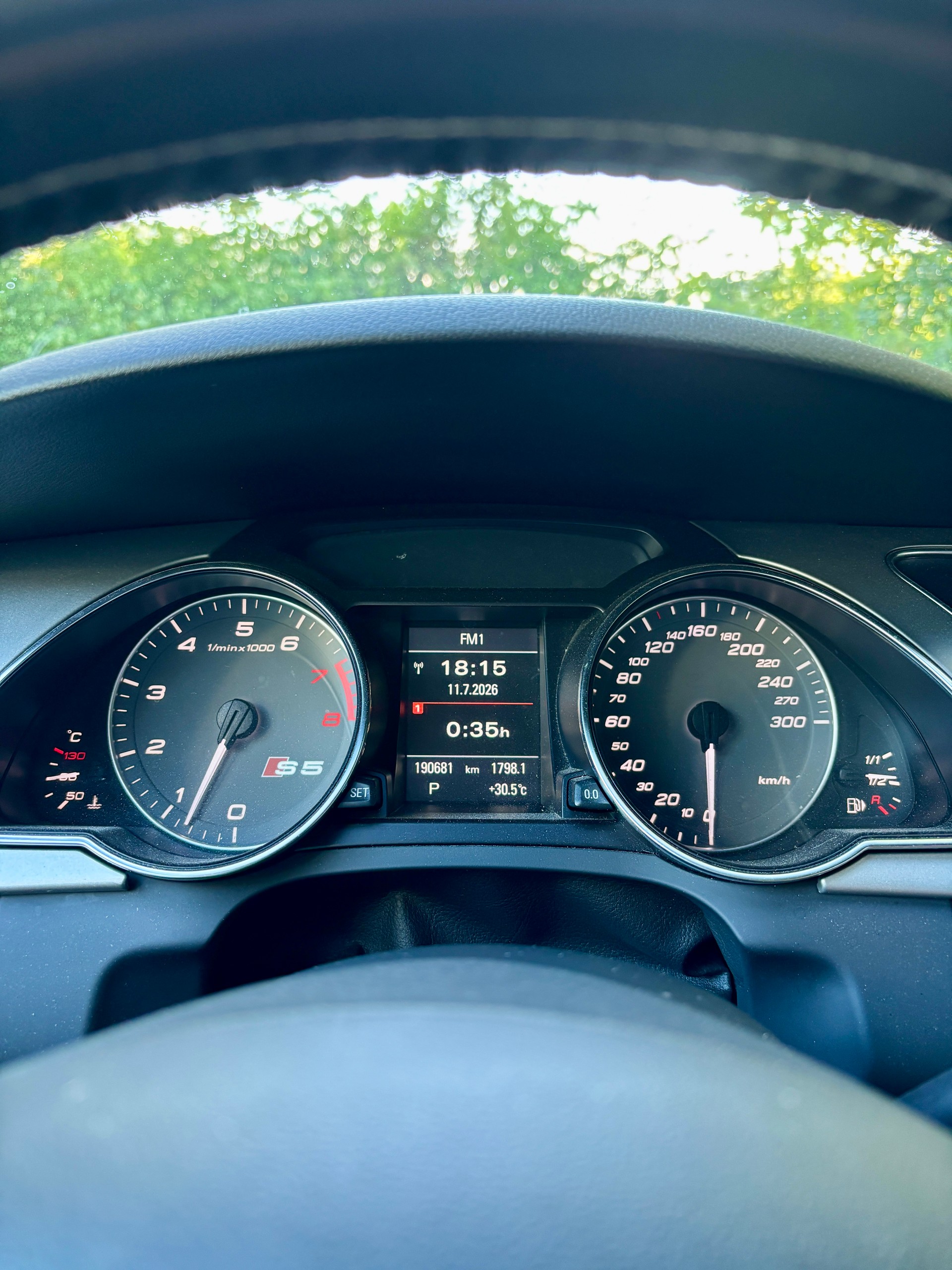 AUDI 3.0 V6 TFSI quattro S-Tronic-image-3