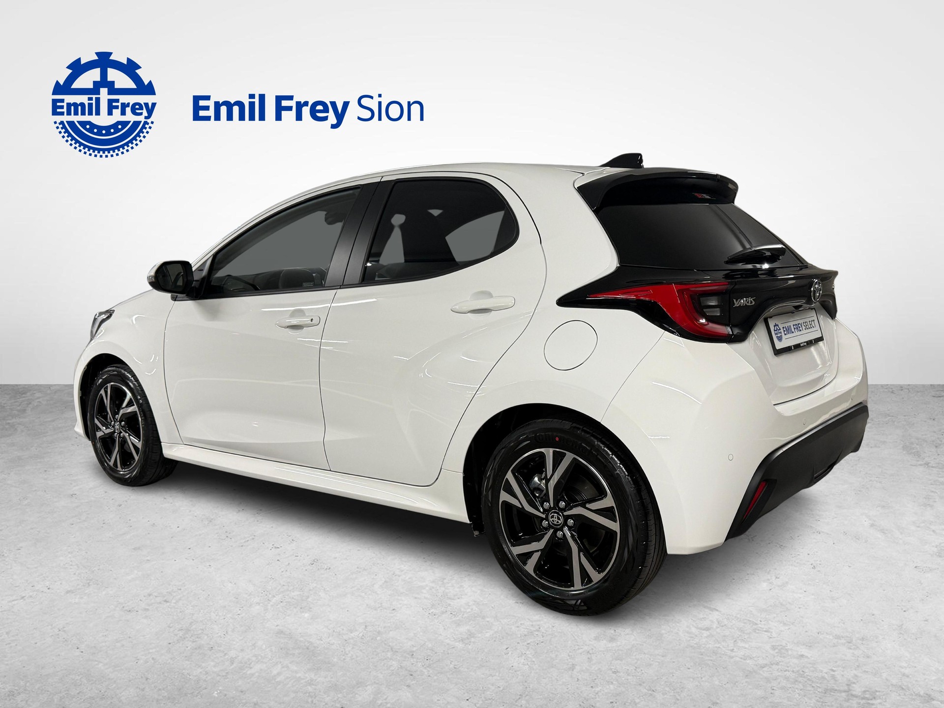 TOYOTA Yaris 1.5 VVT-i HSD Trend-image-3