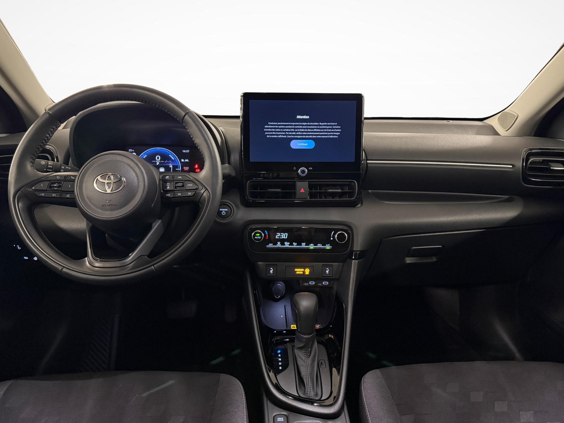 TOYOTA Yaris 1.5 VVT-i HSD Trend-image-11
