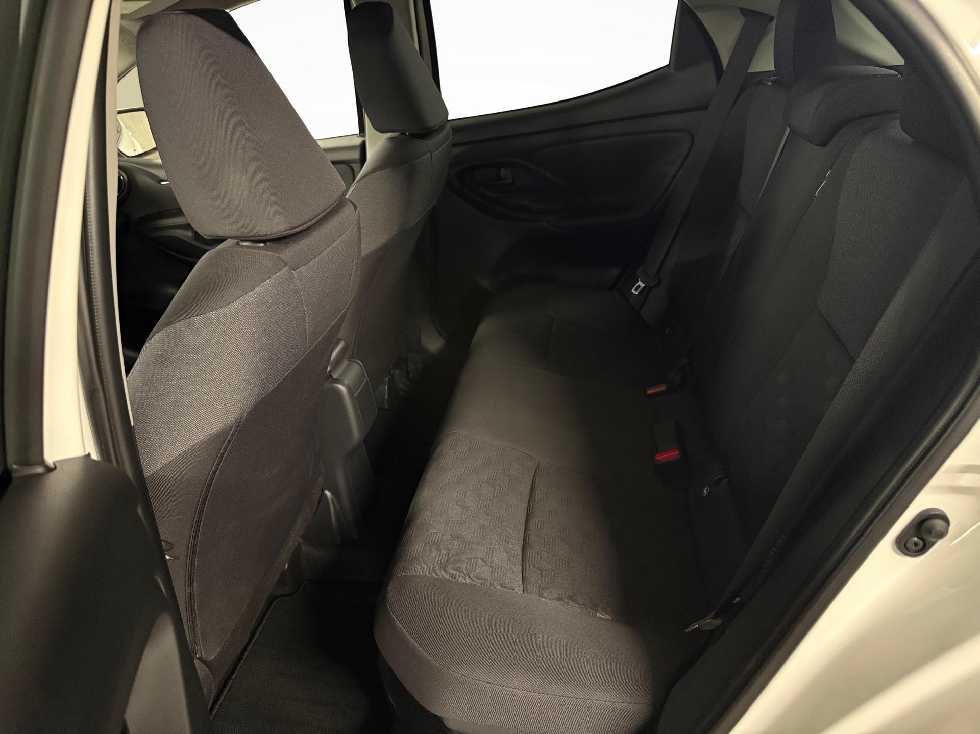 TOYOTA Yaris 1.5 VVT-i HSD Trend-image-10