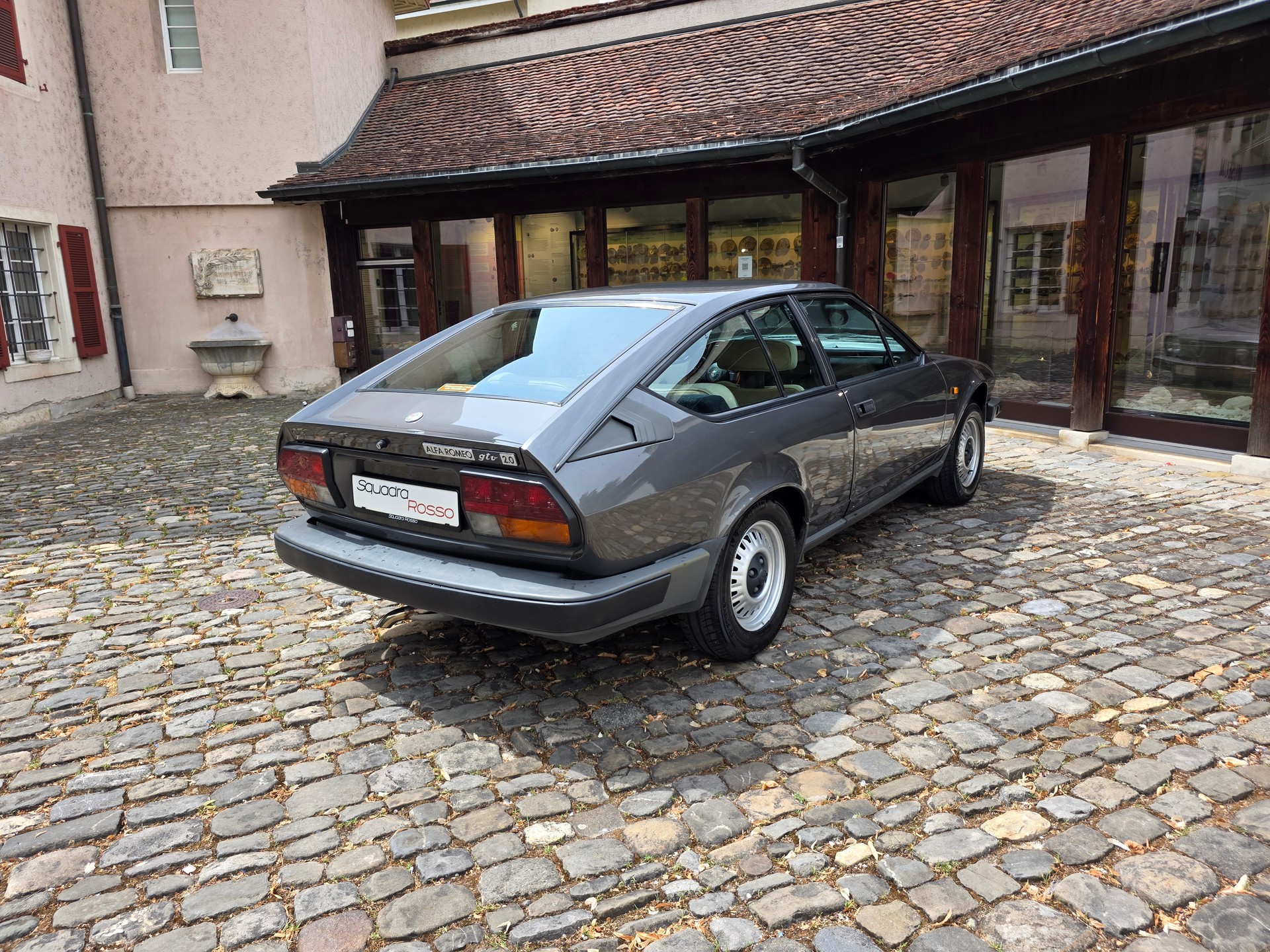 ALFA ROMEO GTV 2.0 L-image-7