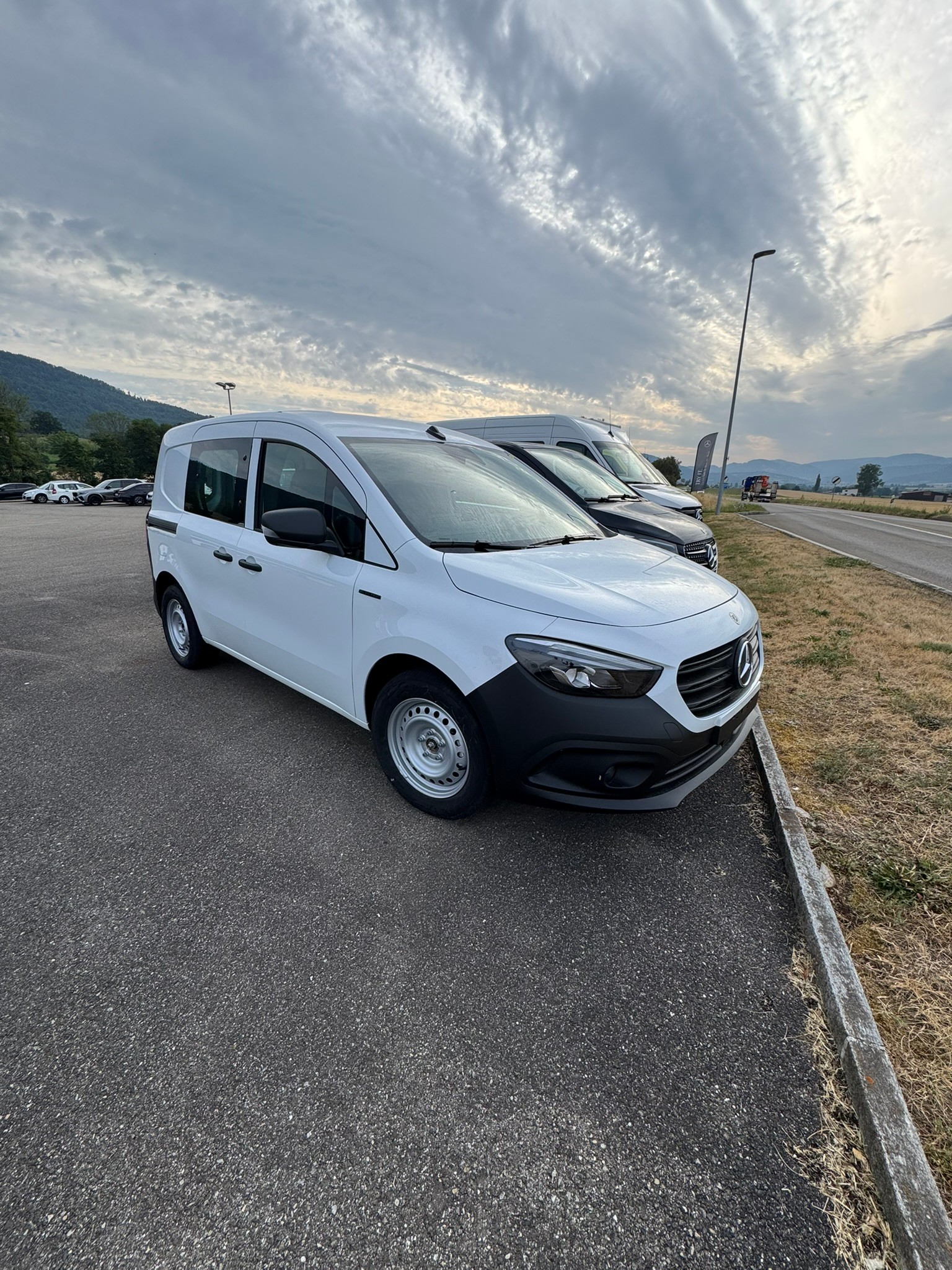 MERCEDES-BENZ eCitan 45kWh Base-image-2