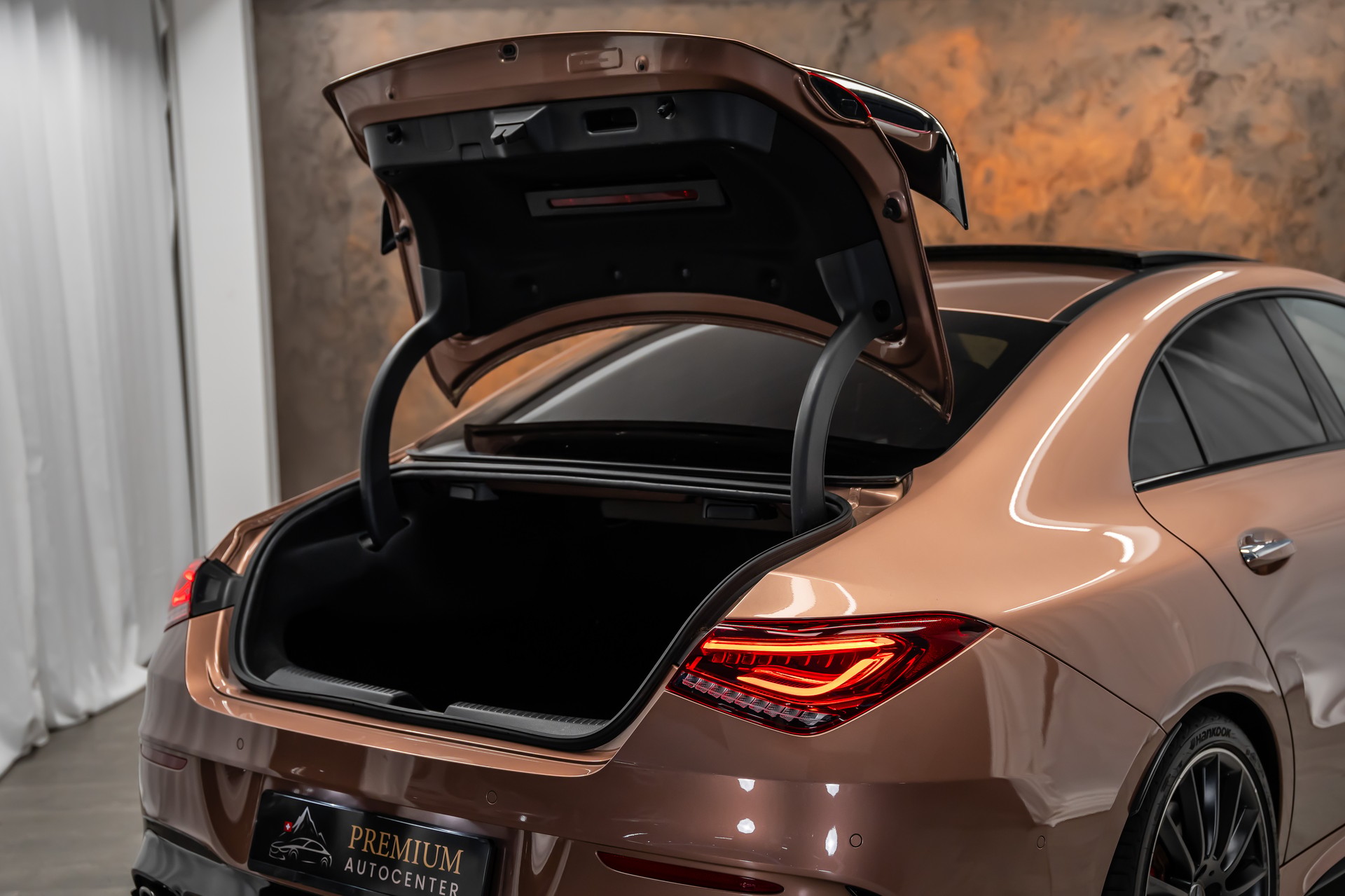 MERCEDES-BENZ CLA 35 AMG 4Matic 7G-DCT *Manufaktur*Aerodynamik-Plus*Panorama*360*-image-8