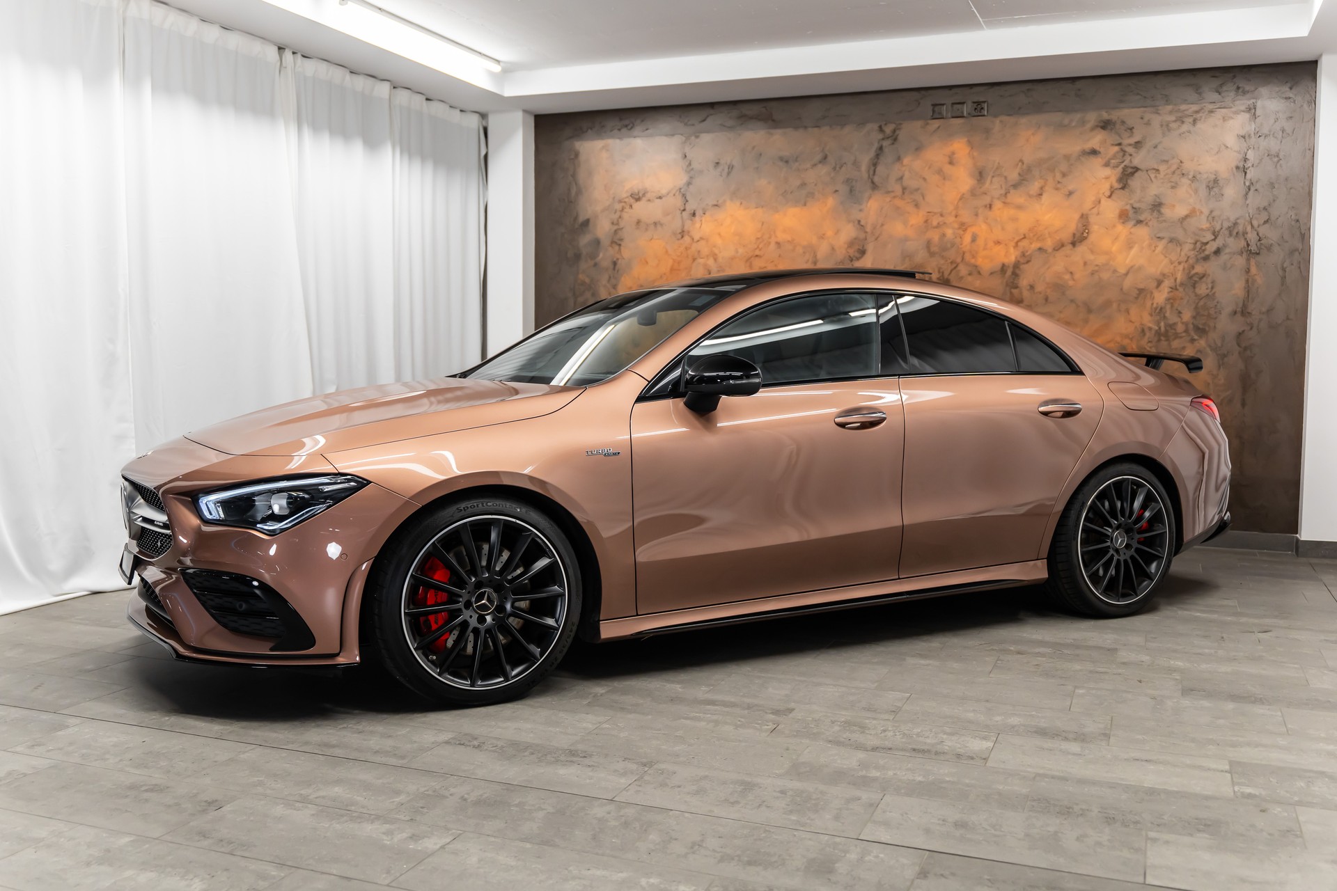 MERCEDES-BENZ CLA 35 AMG 4Matic 7G-DCT *Manufaktur*Aerodynamik-Plus*Panorama*360*-image-1