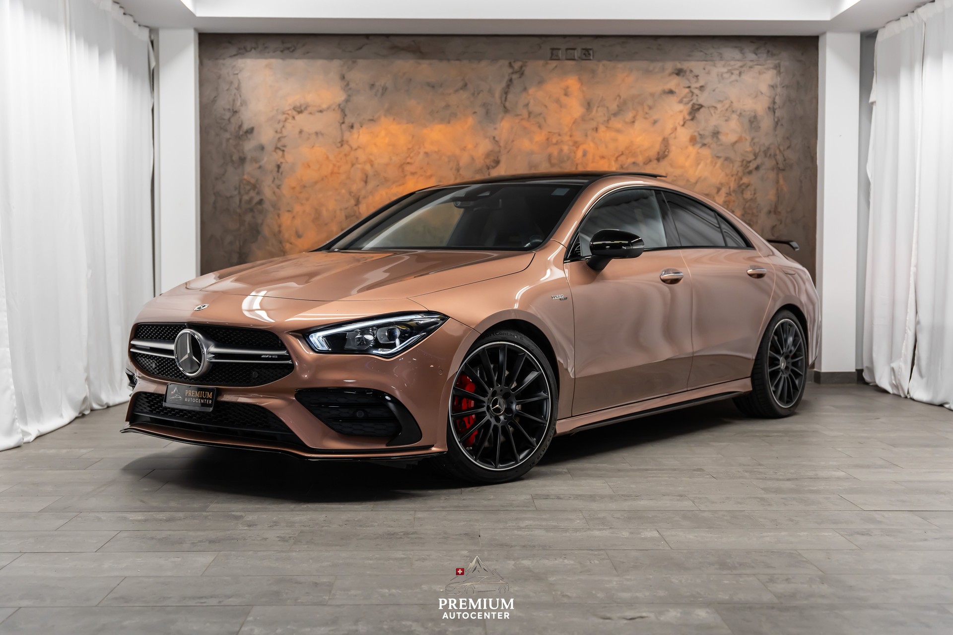 MERCEDES-BENZ CLA 35 AMG 4Matic 7G-DCT *Manufaktur*Aerodynamik-Plus*Panorama*360*-image-0