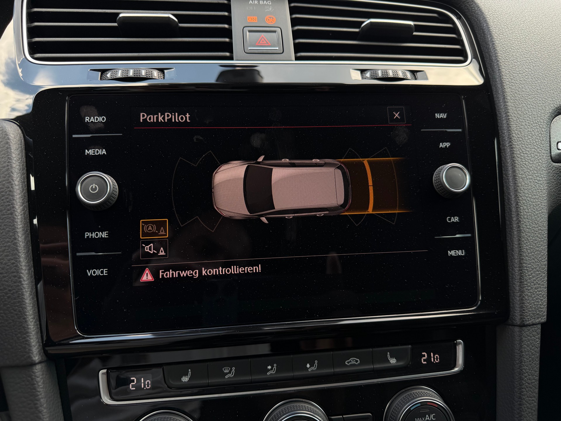 VW Golf 2.0 TSI GTI Performance-image-14