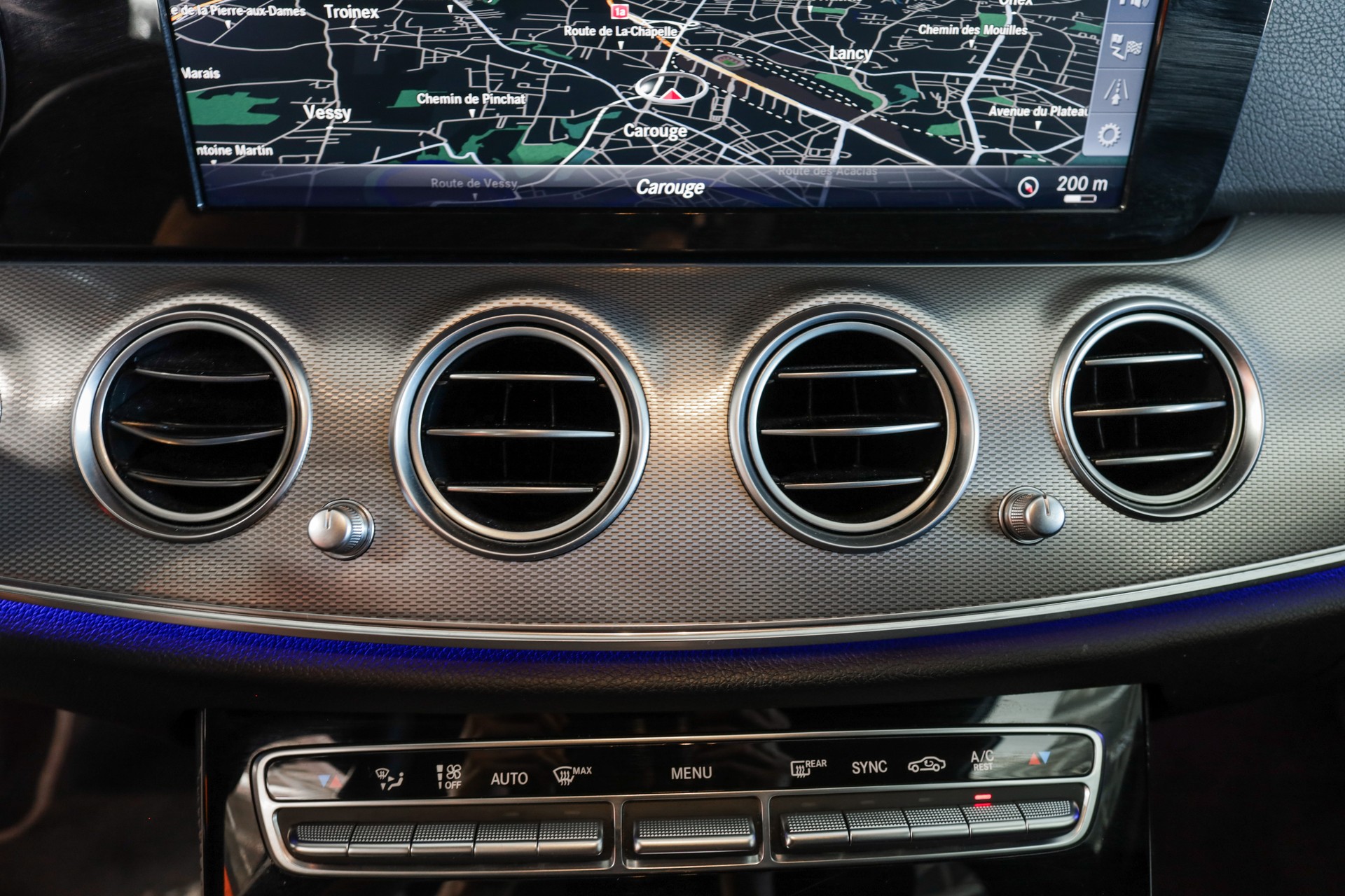 MERCEDES-BENZ E 200 Avantgarde 4 Matic 9G-Tronic-image-21